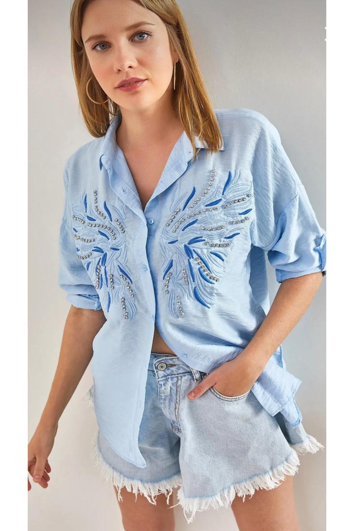 iza Women Shirt