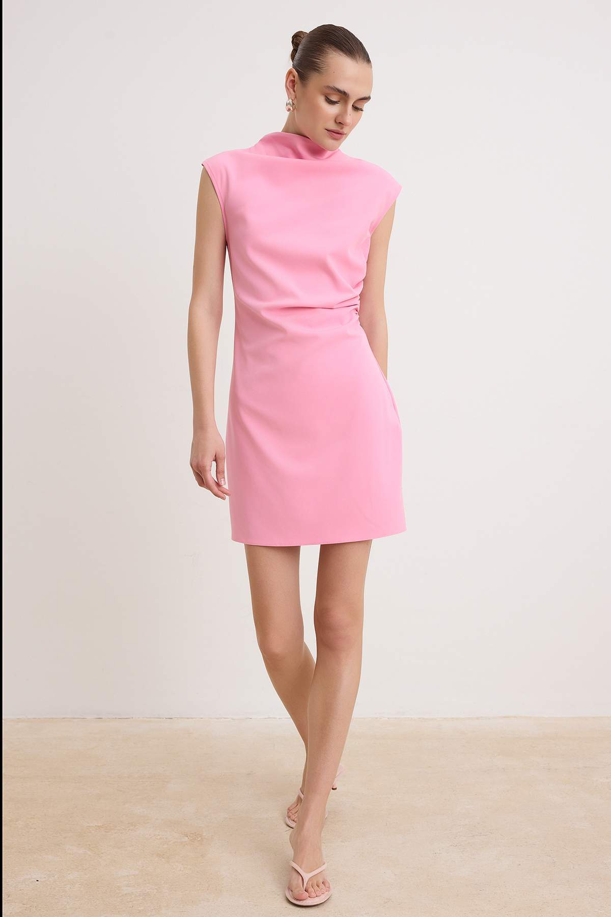 Trendyolmilla Pembe Düz Kısa / Mini Dokuma Elbise TWOSS26EL00306