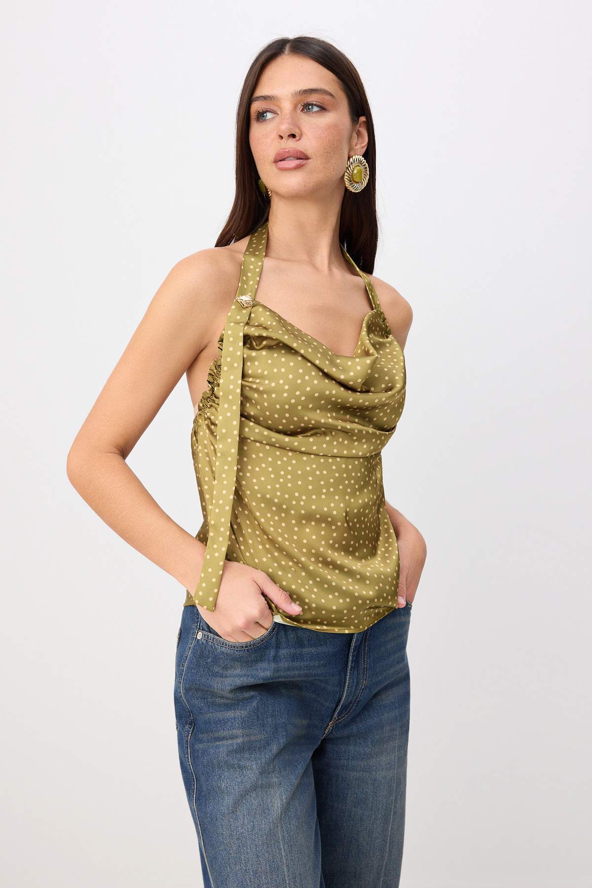 Trendyolmilla Haki Puantiye Desen Aksesuar Detaylı Dokuma Saten Bluz TWOSS26BZ00496