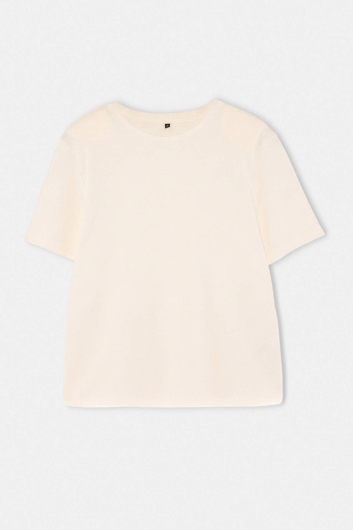 Trendyolmilla Wardrobe Essentials-Ekru Regular/Normal Kalıp Vatkalı Örme T-Shirt TWOSS26TS00005