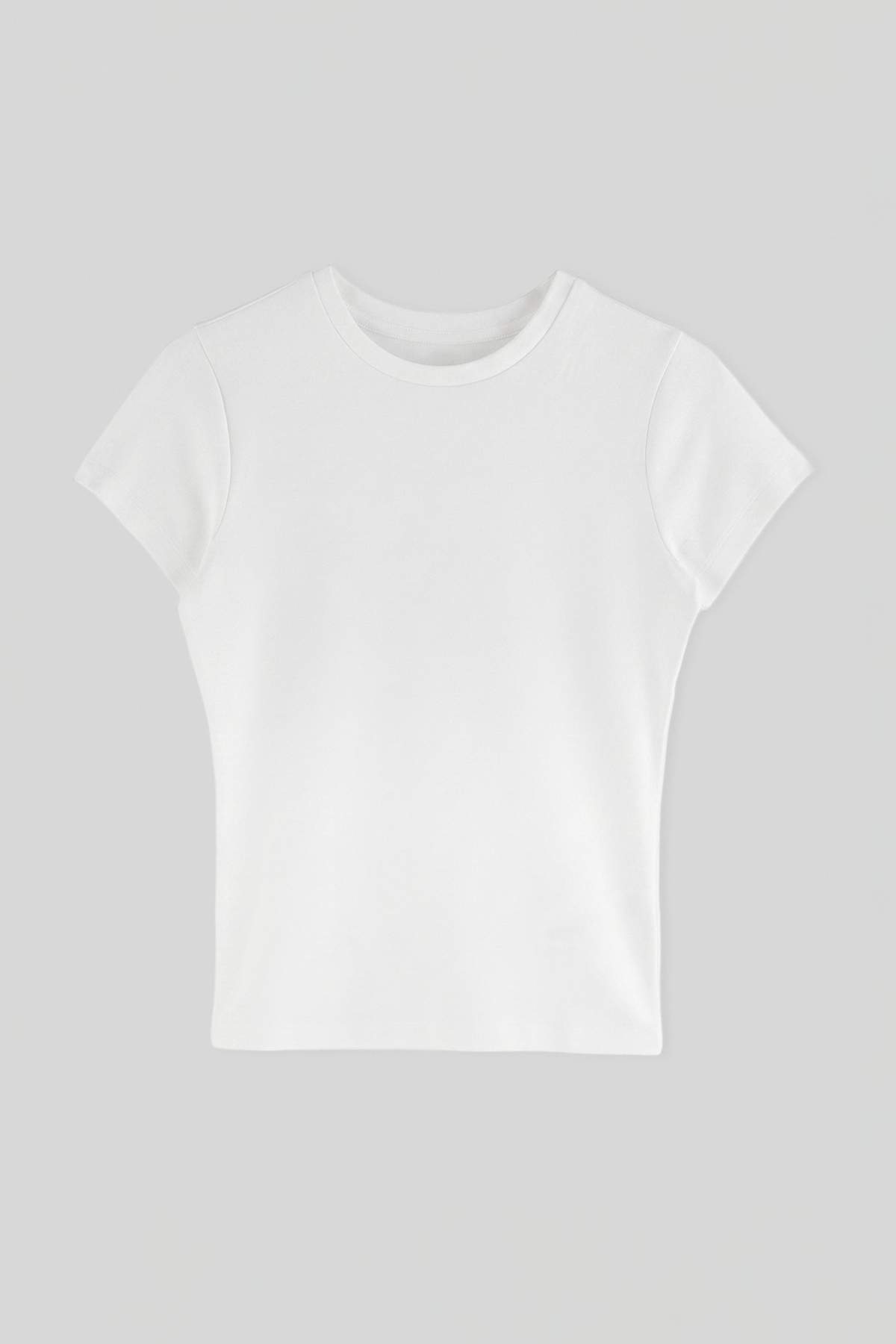 Trendyolmilla Ekru Düz Fitted Bisiklet Yaka Standart Kol %100 Pamuk Ribana Örme T-Shirt TWOAW27TS00004