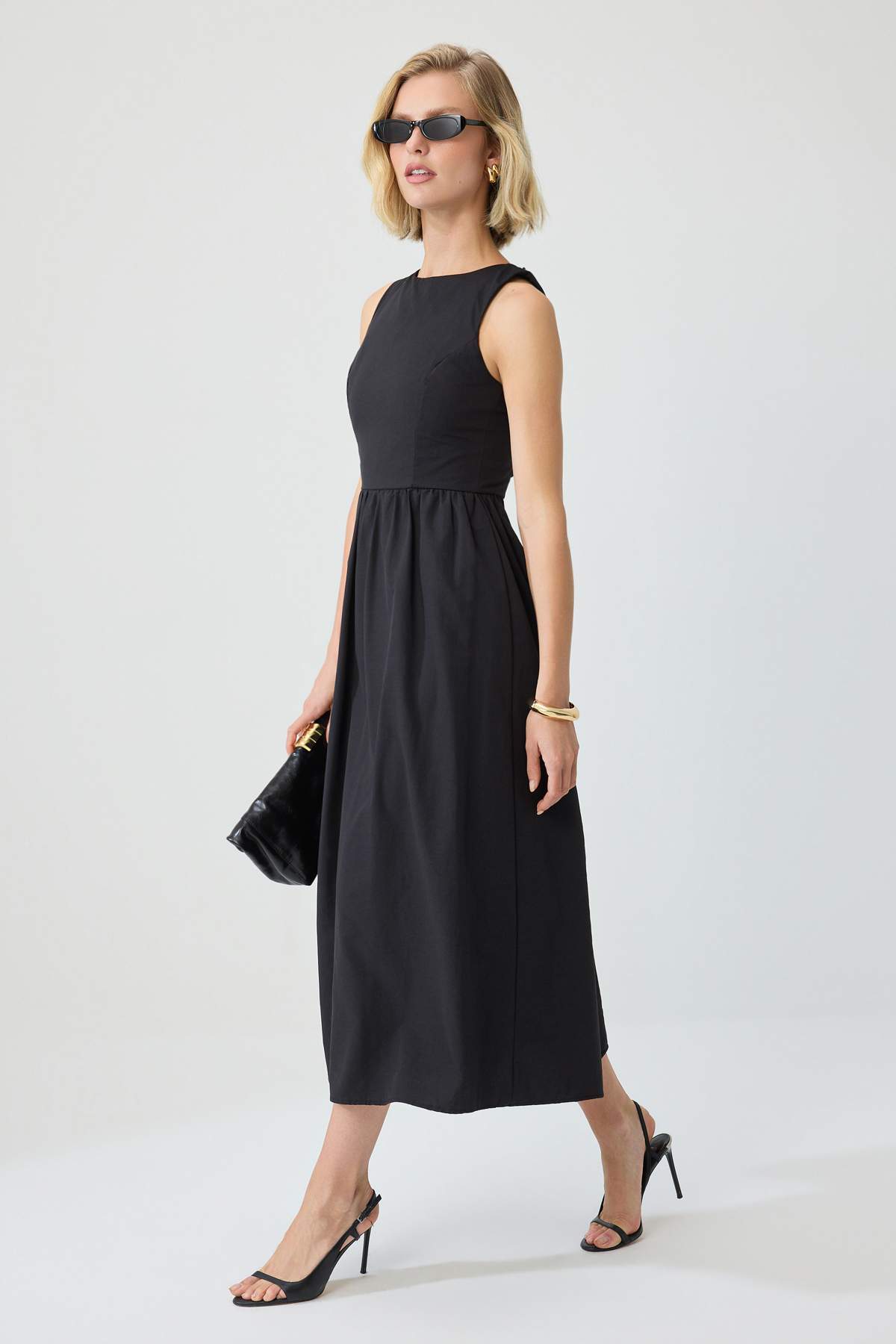 Trendyolmilla Siyah Skater/Belden Açılan Maxi Dokuma Elbise TWOSS26EL01146