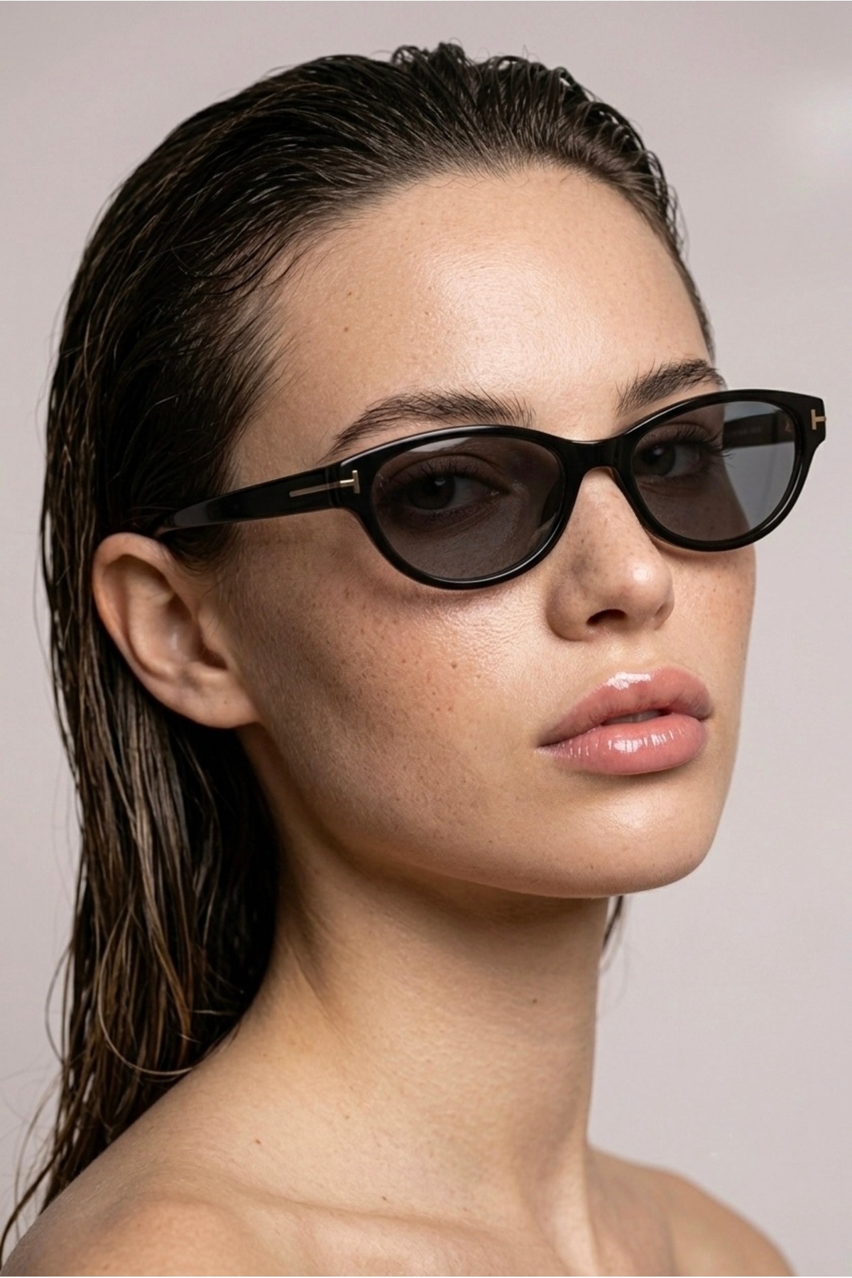 REN EYEWEAR Tessa Kadın Güneş Gözlüğü Oval Kedi Gözü Siyah 50 Ekartman Gold Detaylı YENİ Sezon