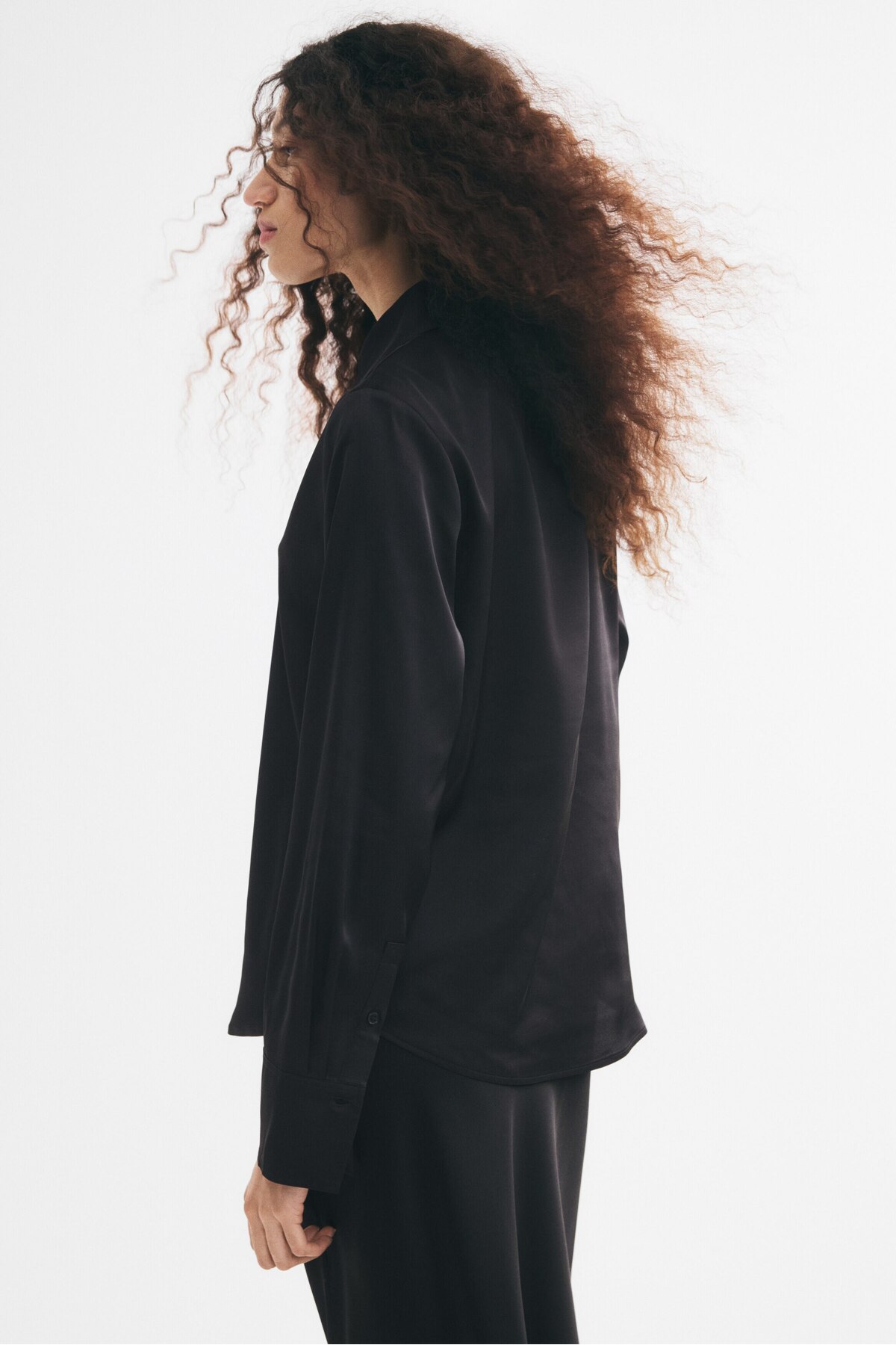 H&M V Yakalı Bluz görsel 5