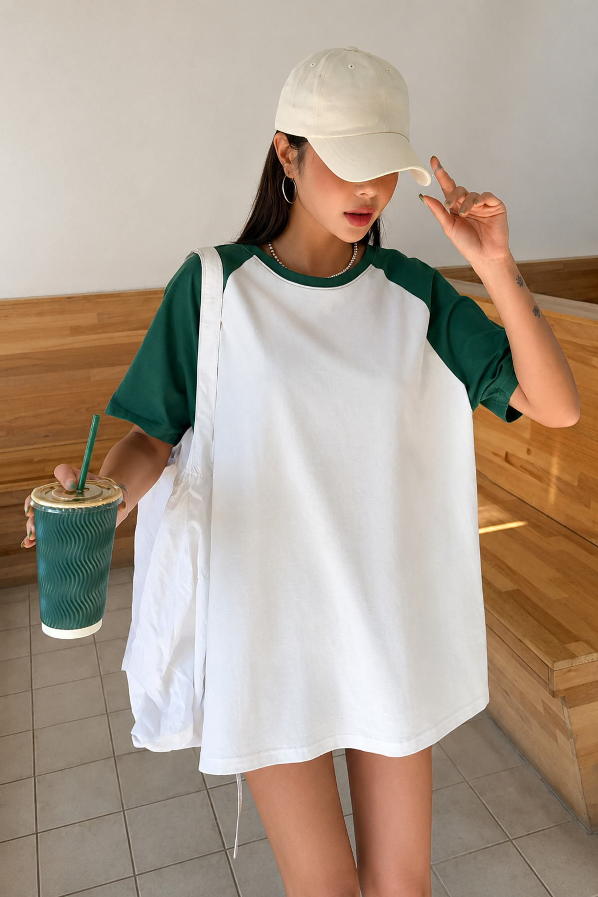 CLAYES Beyaz Gövde Nefti Yeşil Kol T-shirt - Oversize Unisex Bisiklet Yaka Tişört