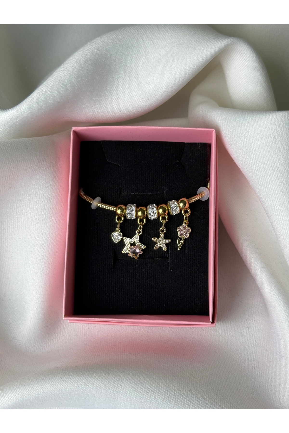 Luxury Yıldız Charm Detaylı Gold Bileklik