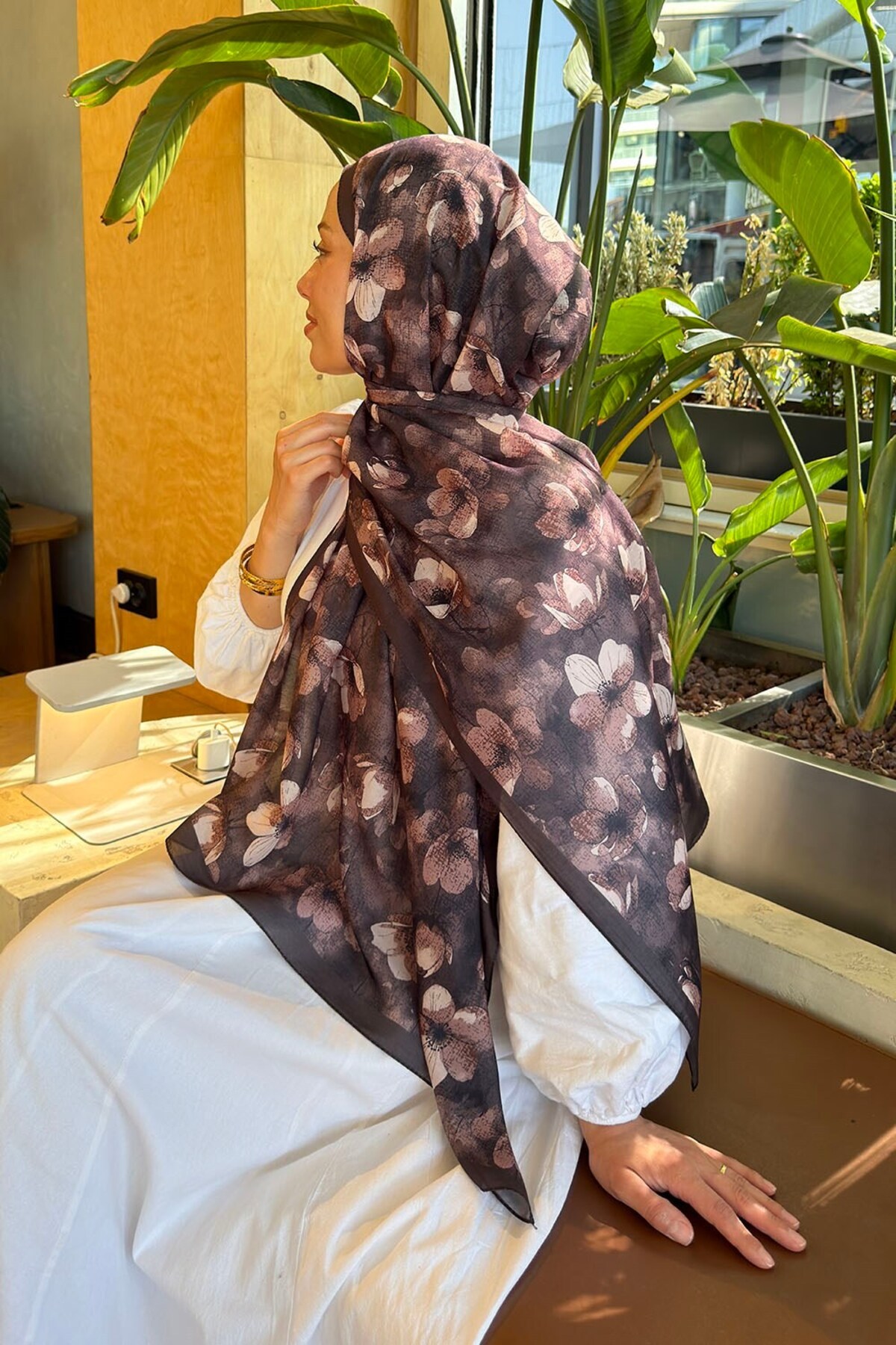 lamelif Çiçek Desen Lara Soft Şal Acı Kahverengi görsel 4