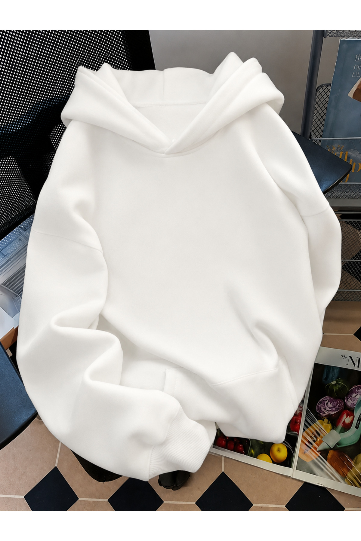 MOONBULL Kadın Sırtı Kanat Taş Baskılı 3 İplik Şardonlu Kumaş Kapüşonlu Oversize Sweatshirt görsel 2