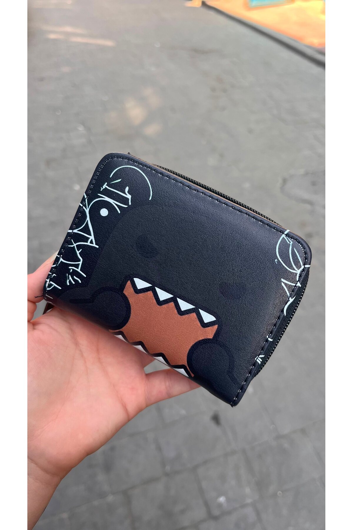Köstebek Siyah Domo Kun Grafiti Unisex Cüzdan