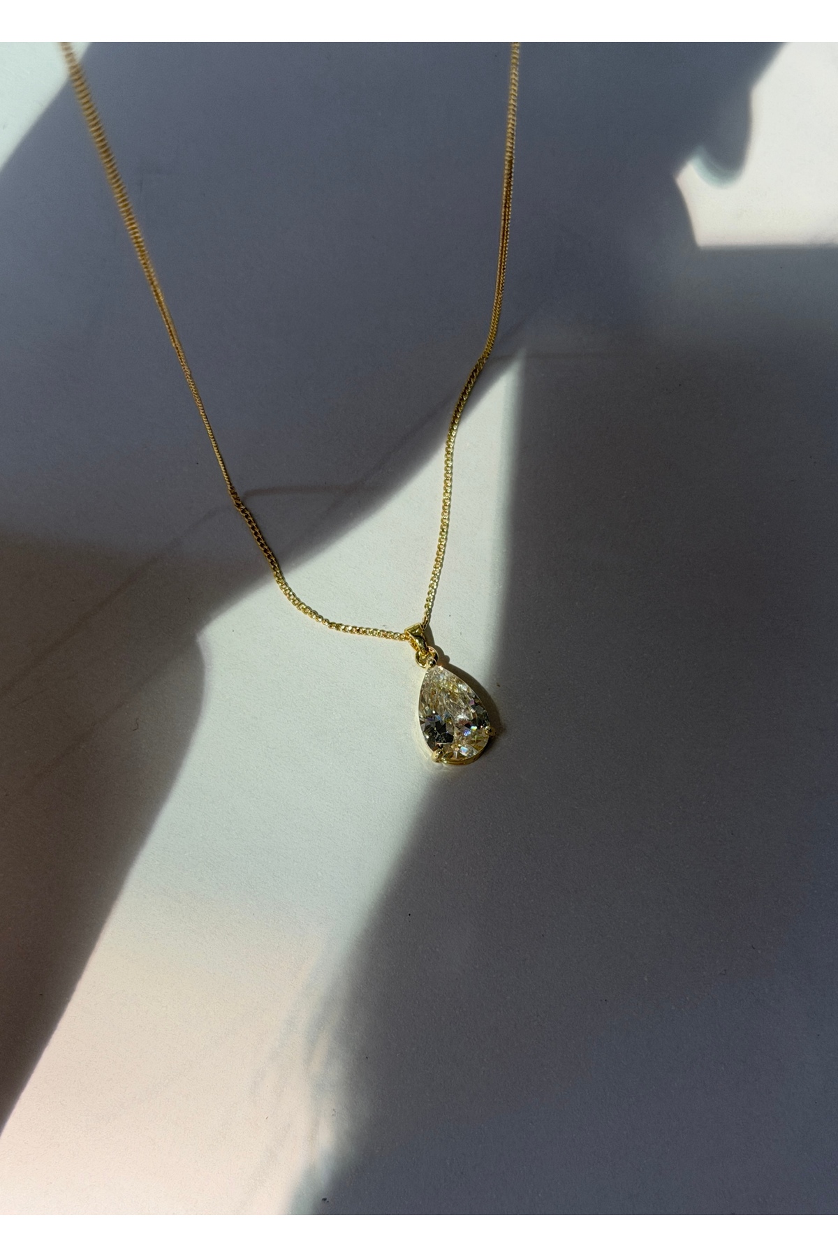 KİLİGİSTANBUL 14 K Renginde Damla Taş Kolye 42+5 CM görsel 5