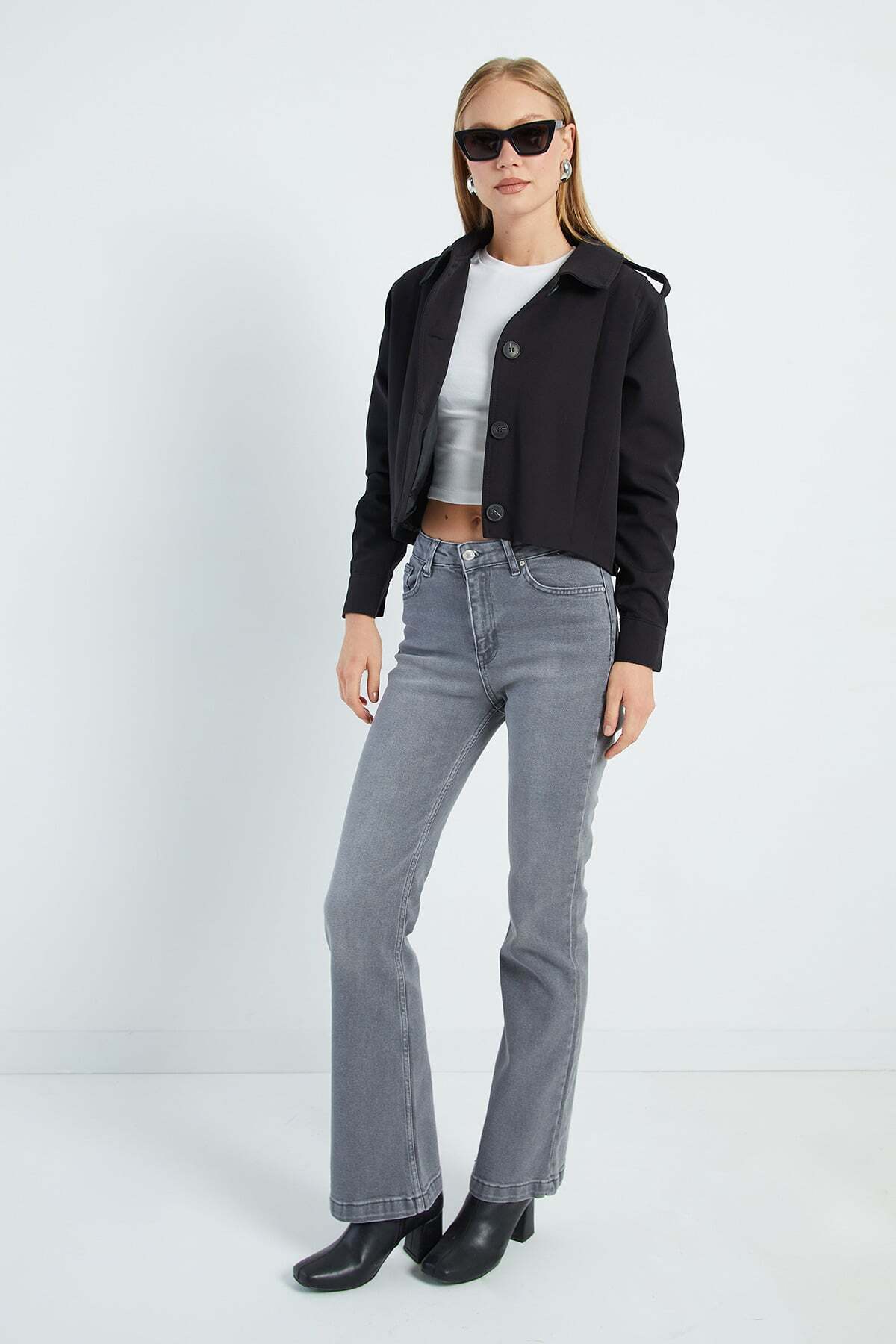 Fulla Moda Pileli Kruvaze Yaka Crop Trençkot görsel 4