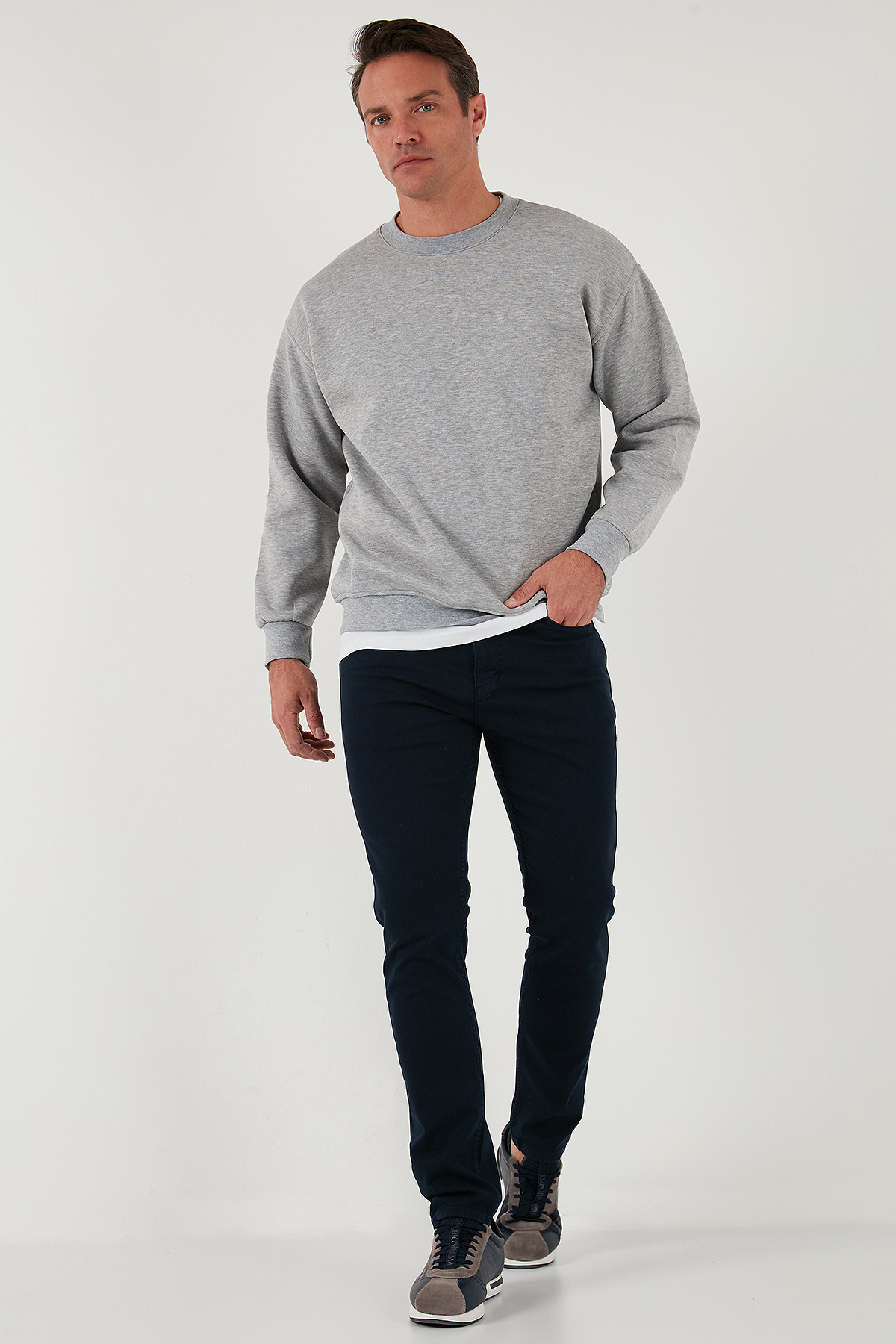 Buratti Regular Fit Bisiklet Yaka Pamuklu İçi Tüylü Yumuşak Şardonlu Sweat Erkek SWEAT 5905255 görsel 3