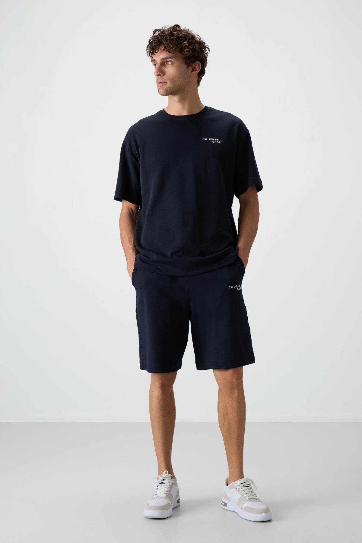 Lacivert Pamuklu Kalın Yumuşak Dokulu Oversize Fit Nakışlı Erkek Şort Takım - 85250 — رنگارنگ A15ER-85250