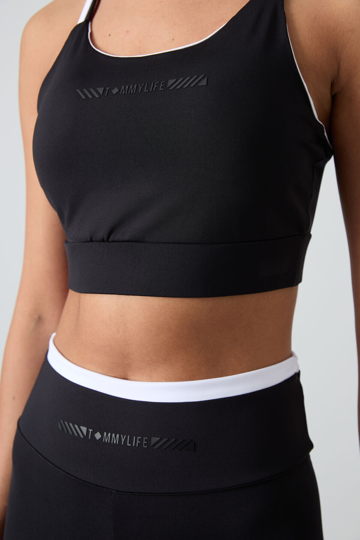 TOMMY LIFE Siyah Esnek Standart Fit Performans Kadın Tayt Takım - 95333 görsel 5
