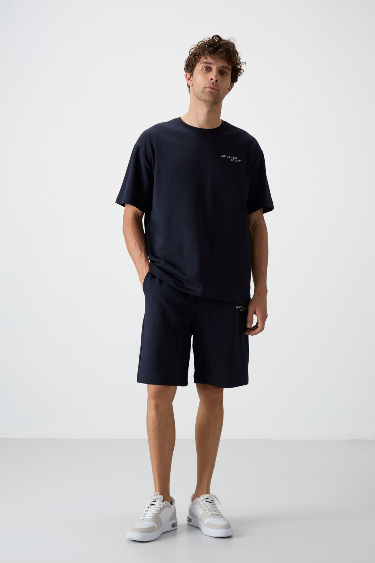 Lacivert Pamuklu Kalın Yumuşak Dokulu Oversize Fit Nakışlı Erkek Şort Takım - 85250 — رنگارنگ A15ER-85250 — تصویر 5 از 9