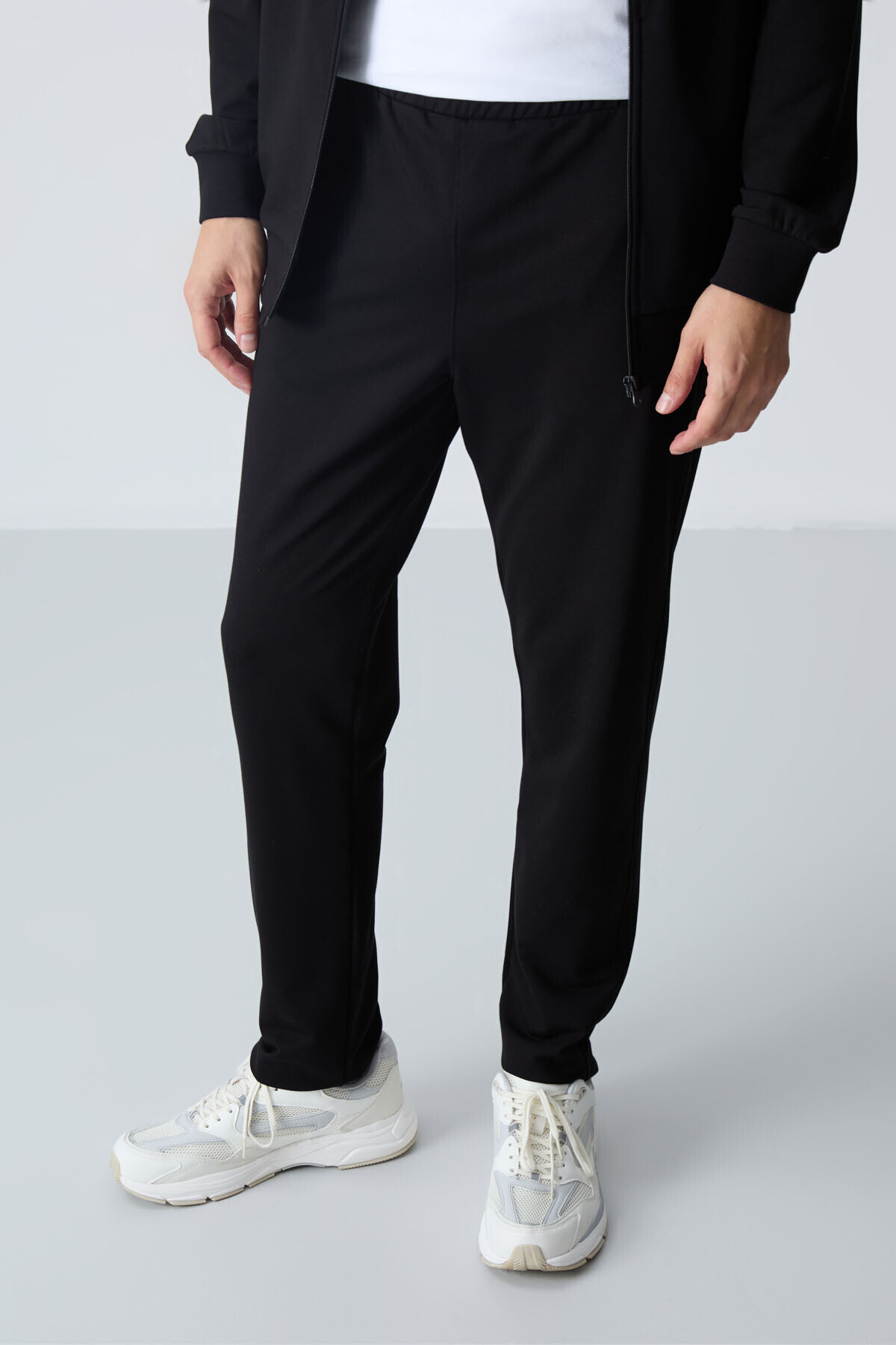 TOMMY LIFE Siyah Pamuklu Kalın Yumuşak Dokulu Comfort Fit Basic Erkek Eşofman Takım - 85260 görsel 4
