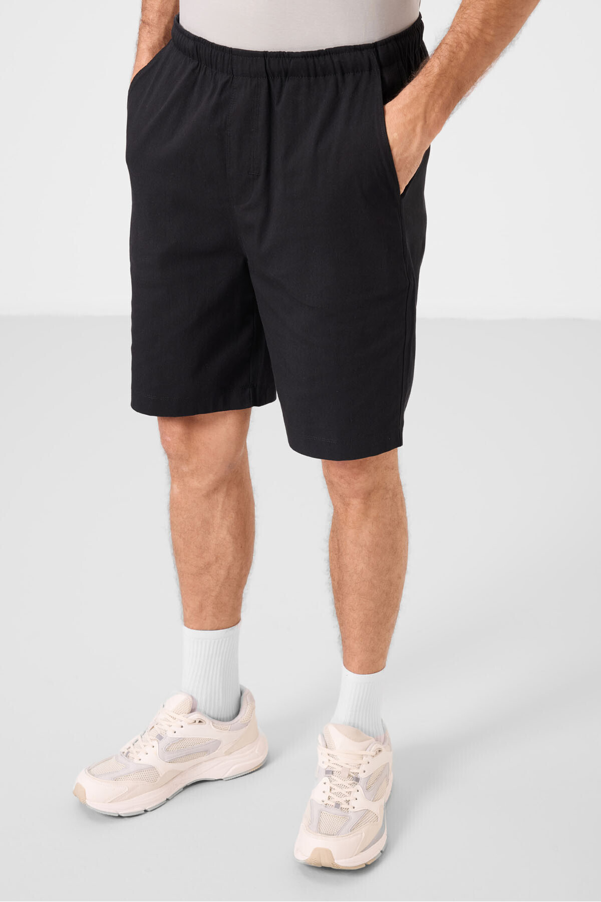 TOMMY LIFE Siyah Standart Fit Dokuma Hafif Esnek Chino Erkek Şort - 81291 görsel 2