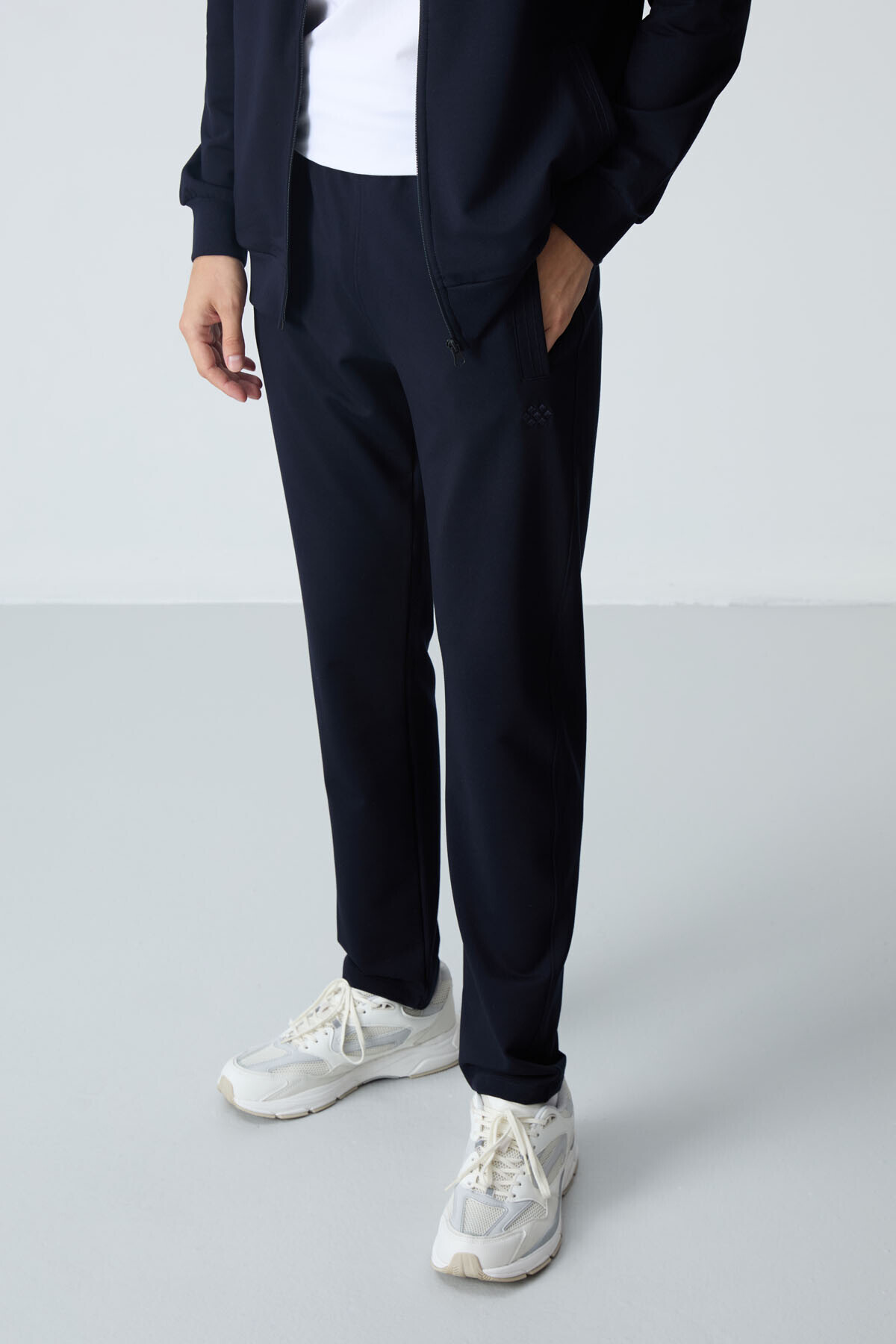 TOMMY LIFE Lacivert Pamuklu Kalın Yumuşak Dokulu Comfort Fit Basic Erkek Eşofman Takım - 85260 görsel 4