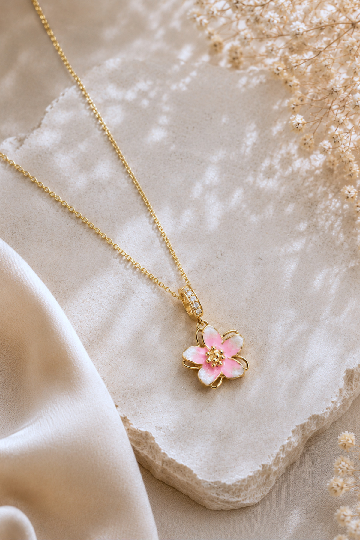 Spossy Silver Jewelry 925 Ayar Gümüş Gold Kaplamalı Mineli Manolya Çiçek Kolye görsel 3