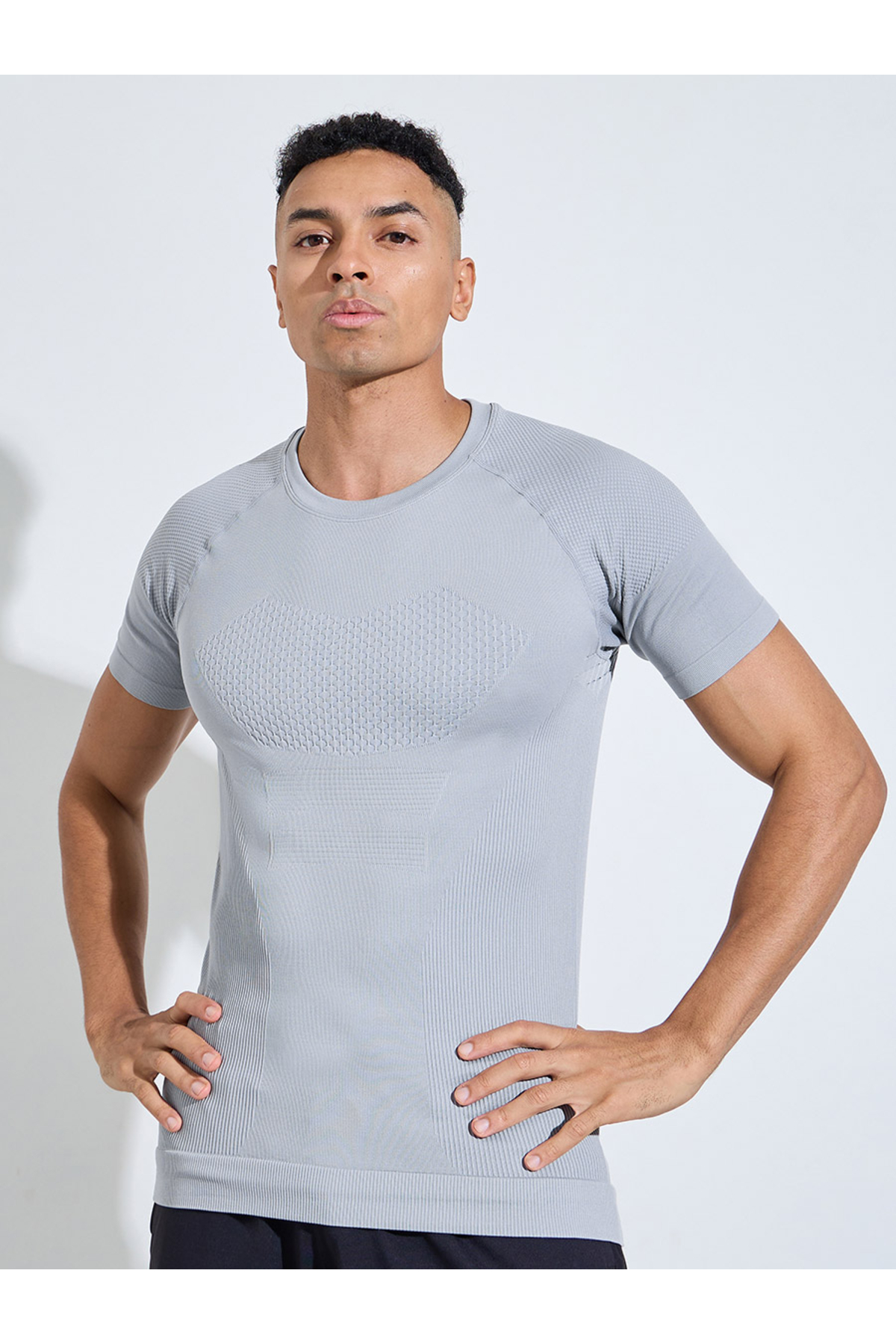 Styli Men Grey Raglan Sleeve Body Shapewear
