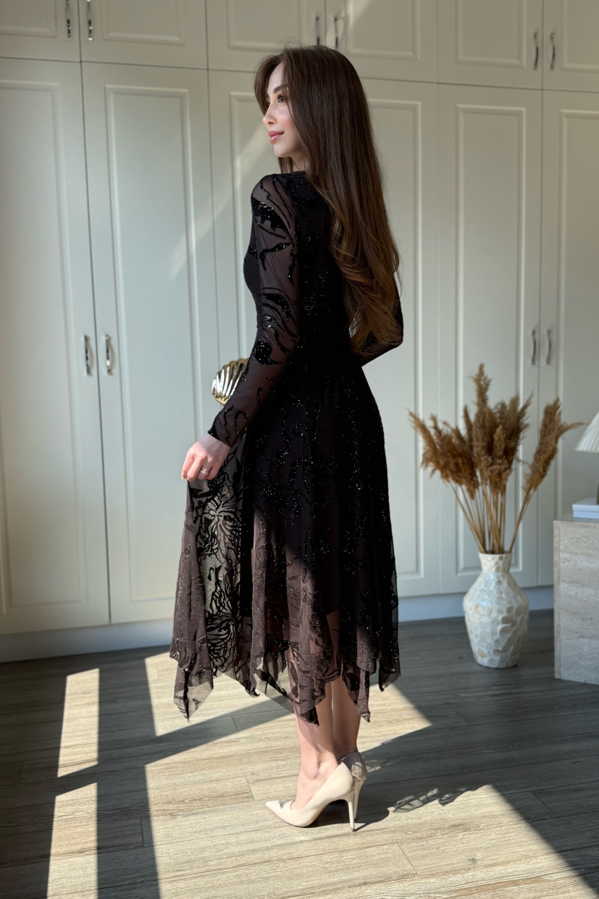 Dilay Gökoğlu Butik Simli Desenli Asimetrik Midi Kahverengi Elbise görsel 5