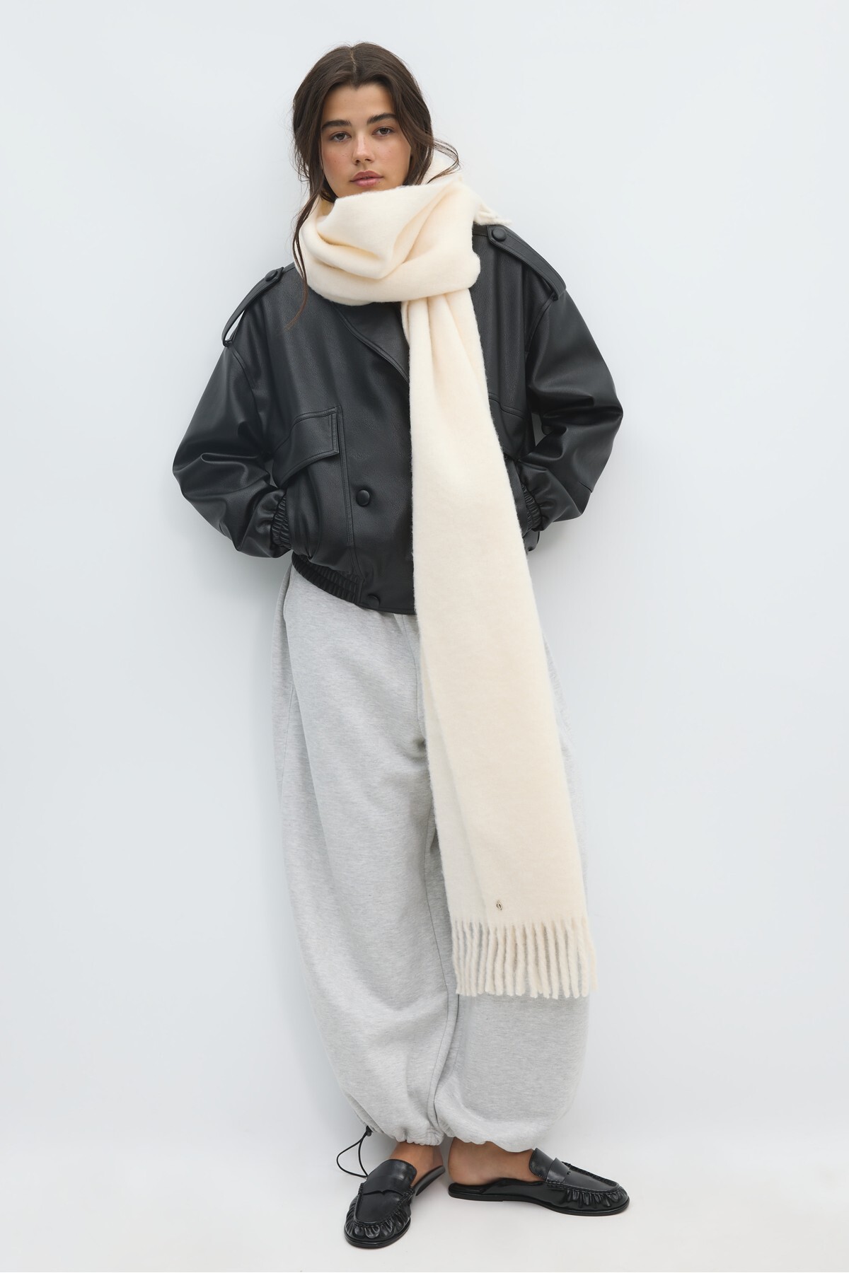 Stradivarius Orta boy basic atkı görsel 4
