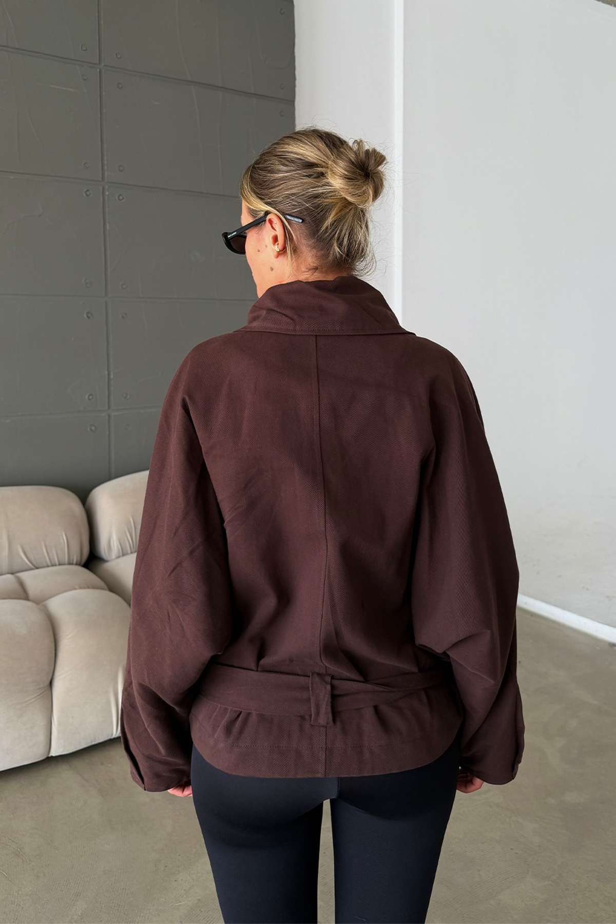 NET OF NOT ZR Model Kahve Dik Yaka Gabardin Kumaş Oversize Kadın Trençkot Ceket görsel 5