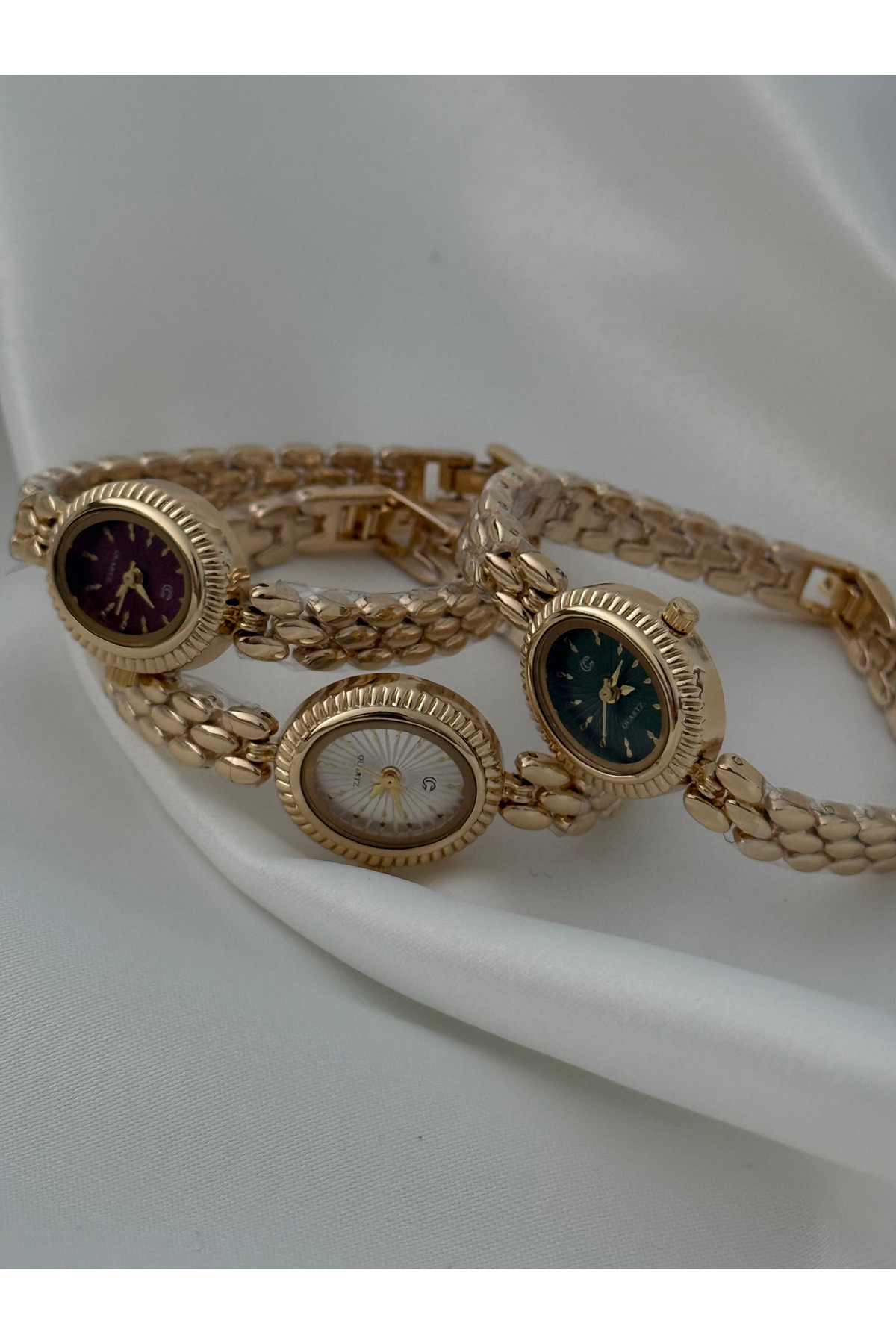 Lillianna Kadın Gold Oval Kadranlı Vintage Bileklik Tasarım Çelik Kordon Analog Quartz Kol Saati - Bordo, Krem, Yeşil görsel 7
