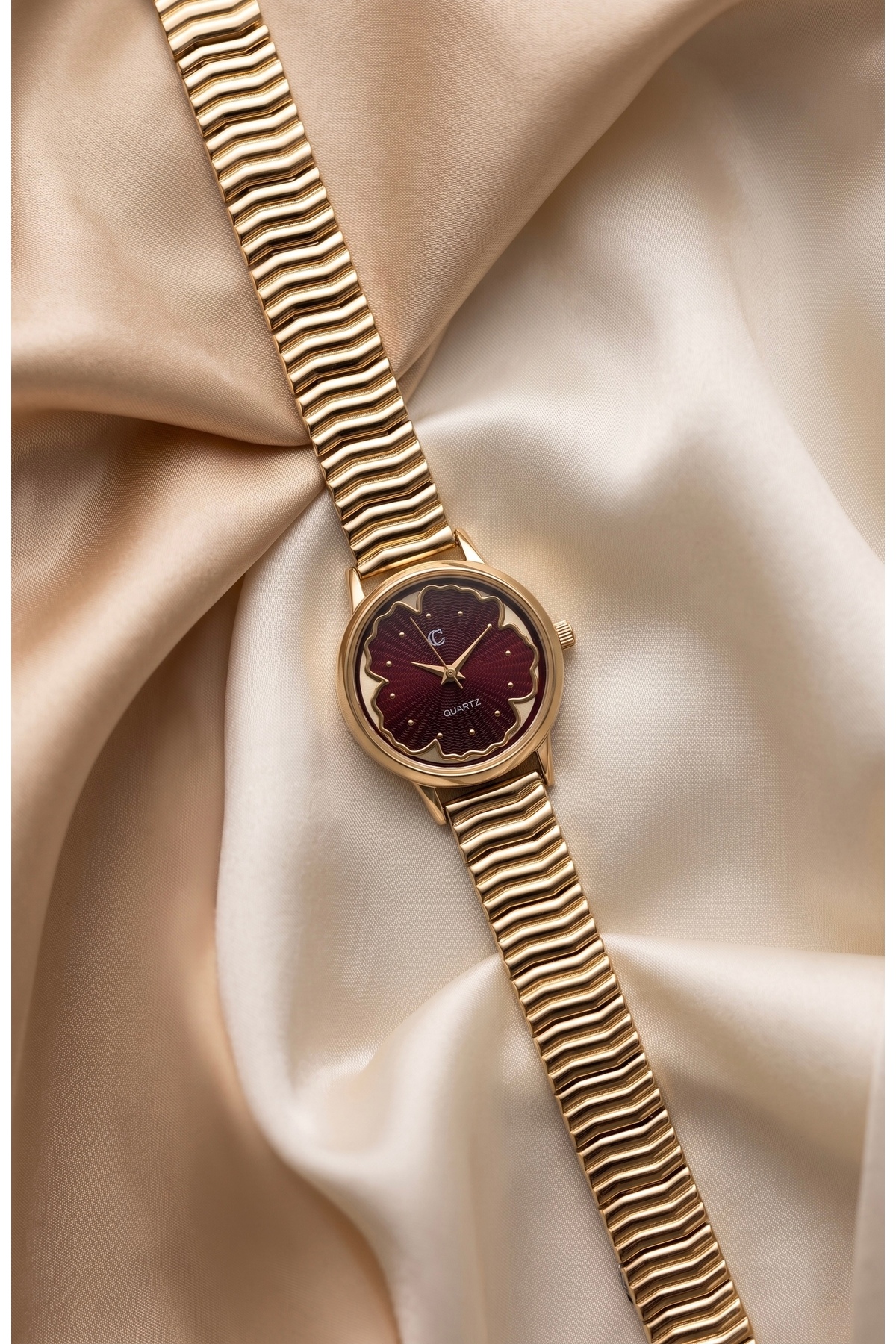 KLISHE 3’lü Kadın Çelik Saat Seti Kordon Gold & Bordo & Gümüş Renk Vintage Kadın Kol Saati Old Money Zarif Şık Lüks Premium | Limited Edition 2026 görsel 8