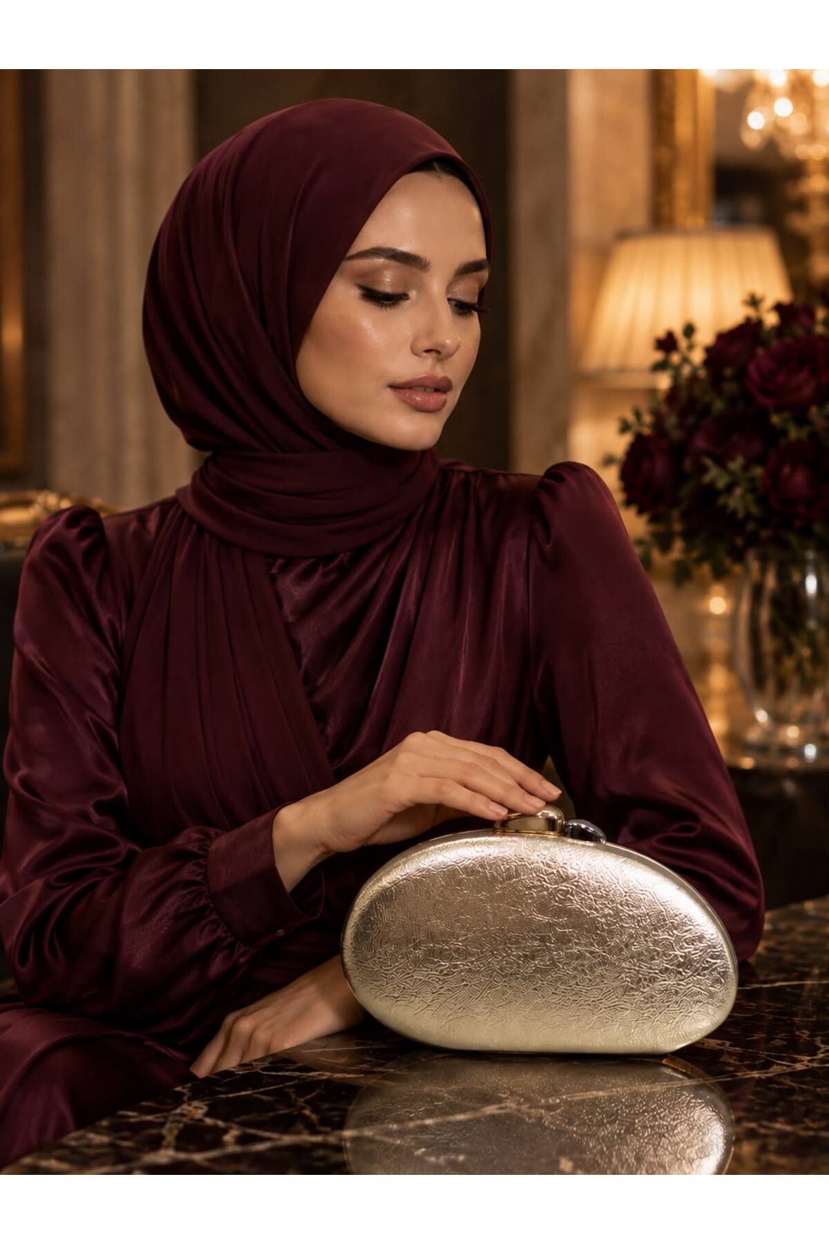 womenacs Altın Renk Rustik Materyal Tasarım Abiye Clutch Zincir Askılı El Düğün Nişan Gece Çantası görsel 6