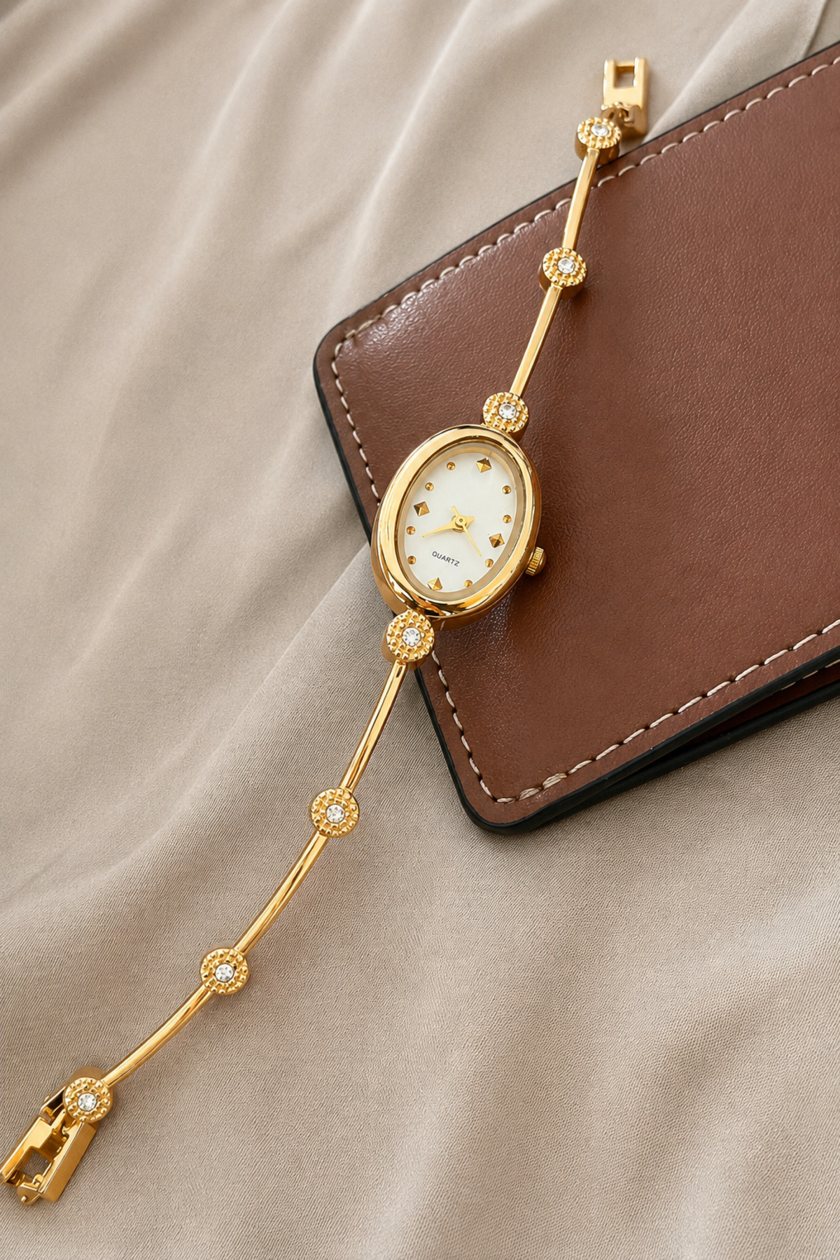 Twelve Kadın Kol Saati / Gold Bracelet Series görsel 4