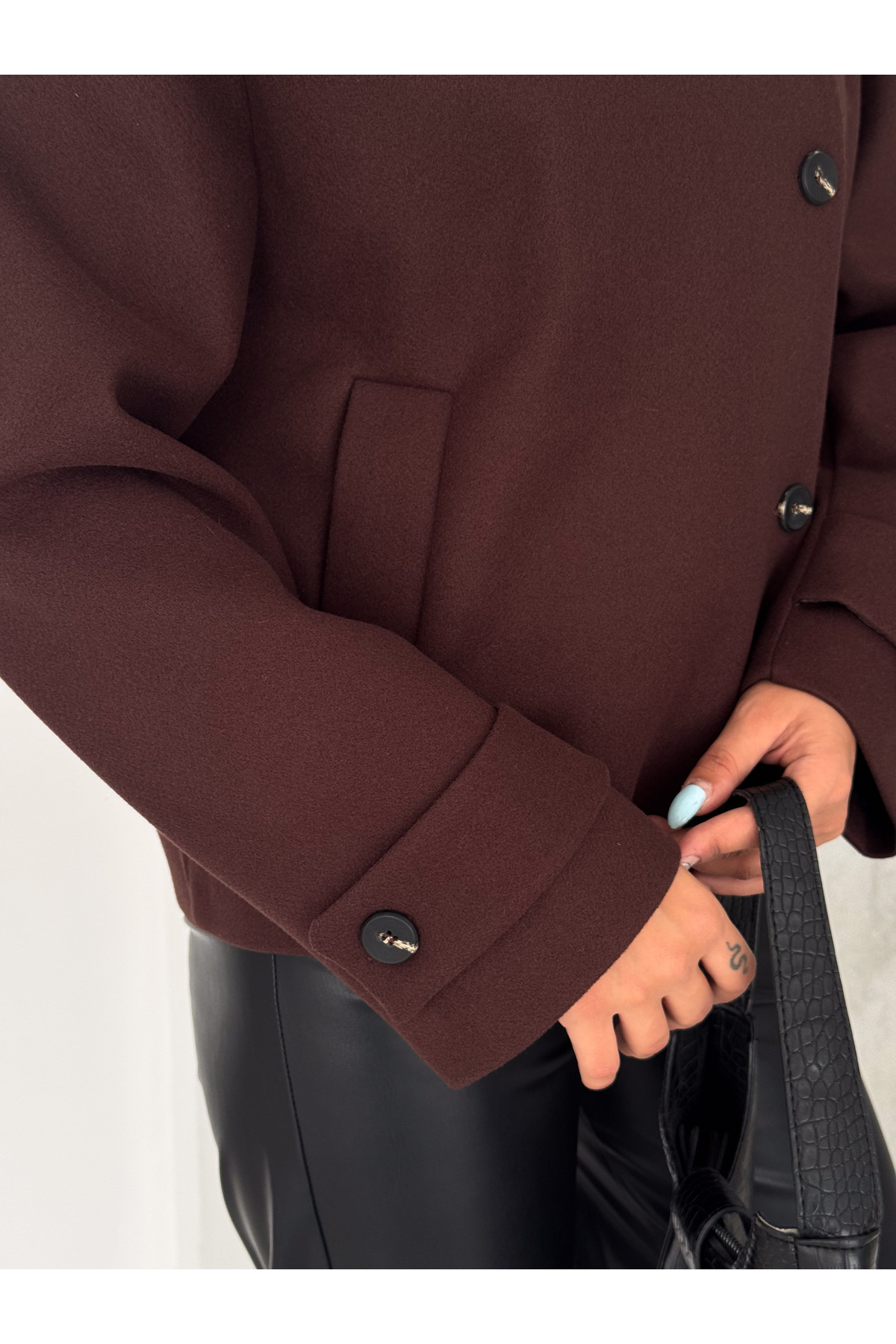 Bella Breeze Kadın Oversize Dik Yaka Düğmeli Kısa Kaban görsel 4