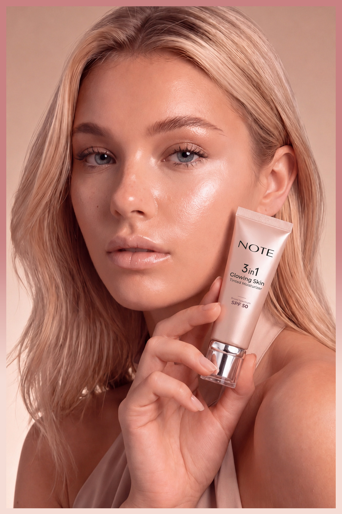 کرم مرطوب کننده رنگی 3 در 1 پوست درخشان کننده با SPF 50 — MSTR رنگی — تصویر 7 از 9