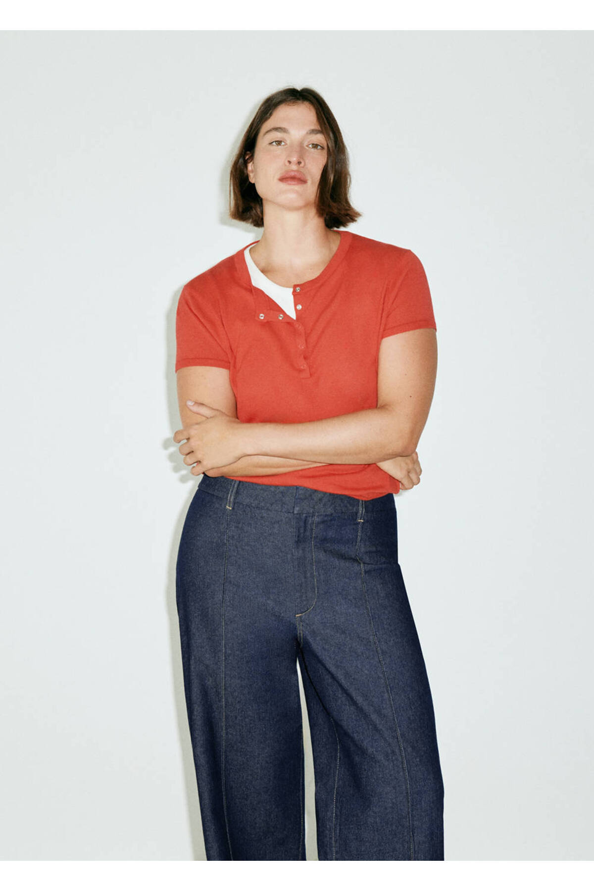 MANGO Woman Yüksek belli dikişli wideleg jean pantolon görsel 7