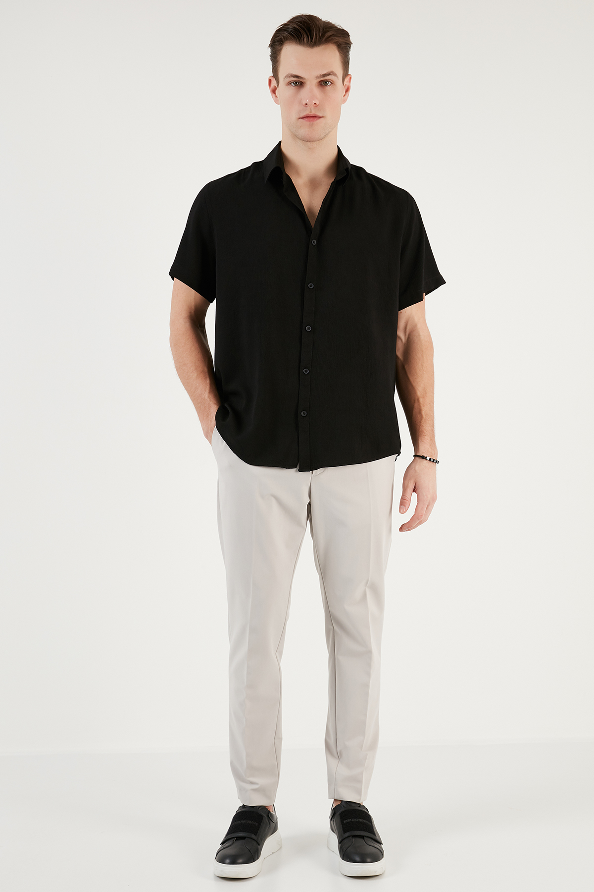 Pamuk Karışımlı Kısa Kollu Regular Fit Gömlek Erkek Gömlek Cf23s113139 — مشکی CF23S113139 — تصویر 2 از 6