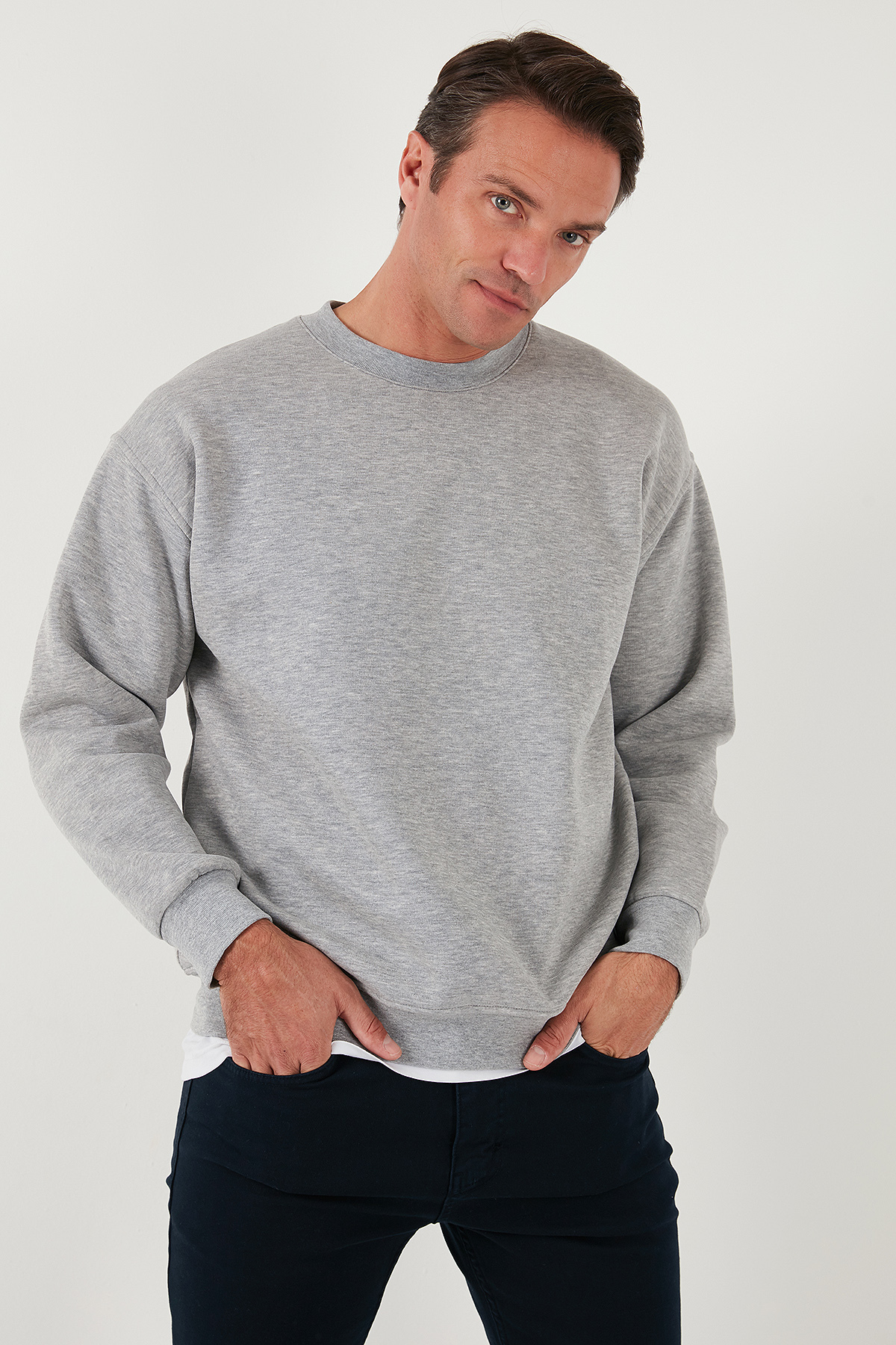 Buratti Regular Fit Bisiklet Yaka Pamuklu İçi Tüylü Yumuşak Şardonlu Sweat Erkek SWEAT 5905255 görsel 4