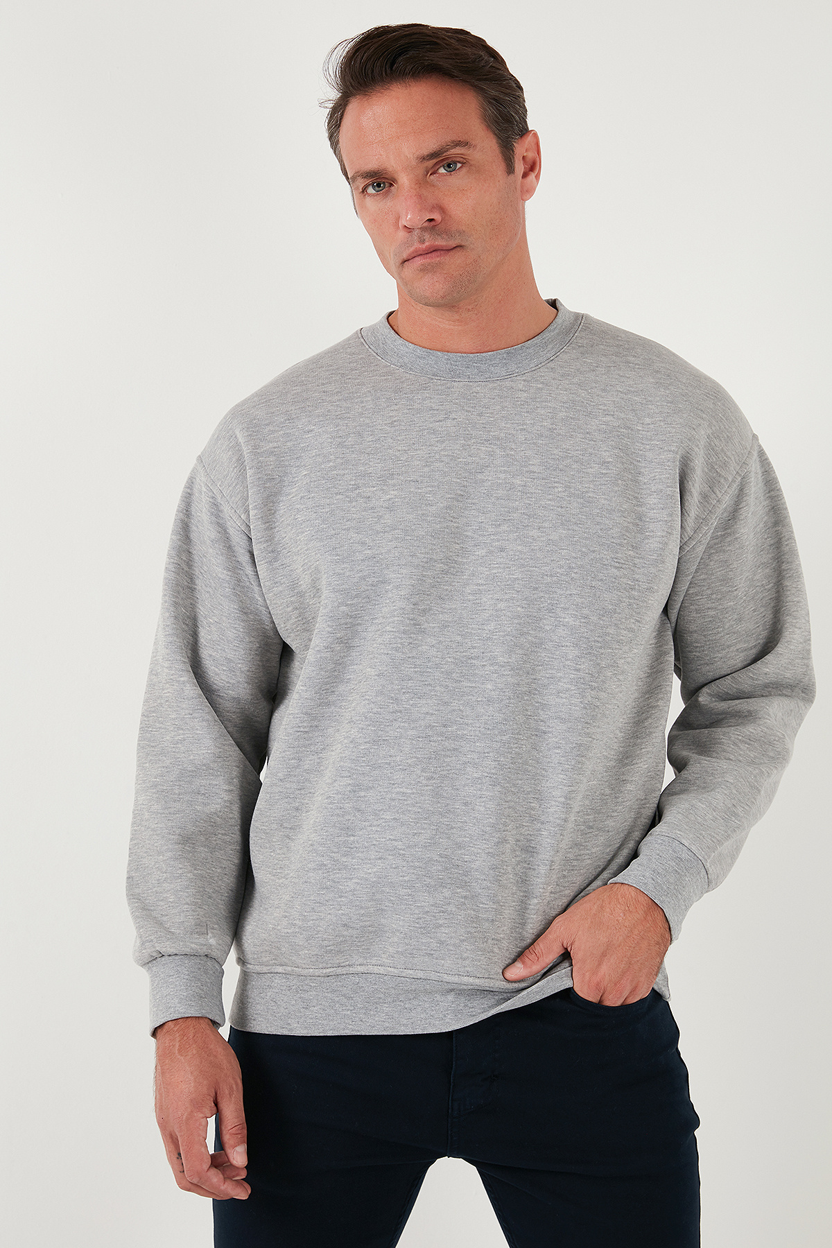 Buratti Regular Fit Bisiklet Yaka Pamuklu İçi Tüylü Yumuşak Şardonlu Sweat Erkek SWEAT 5905255 görsel 5