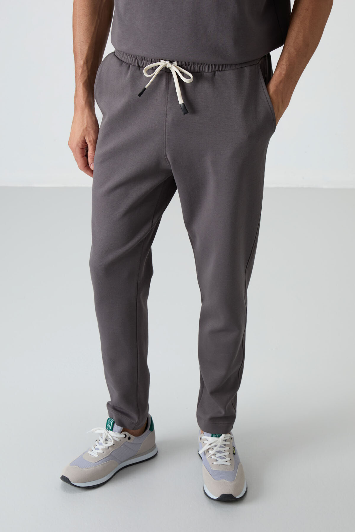 Koyu Gri Pamuklu Kalın Yumuşak Dokulu Oversize Fit Basic Erkek Eşofman Takım - 85251 — رنگارنگ A15ER-85251 — تصویر 6 از 8