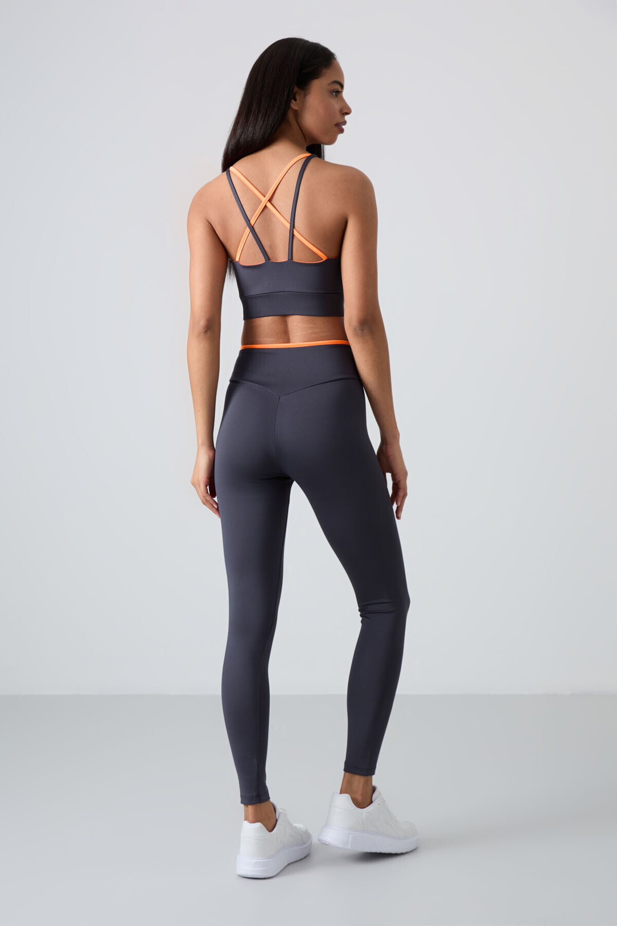 TOMMY LIFE Antrasit Esnek Standart Fit Performans Kadın Tayt Takım - 95333 görsel 8