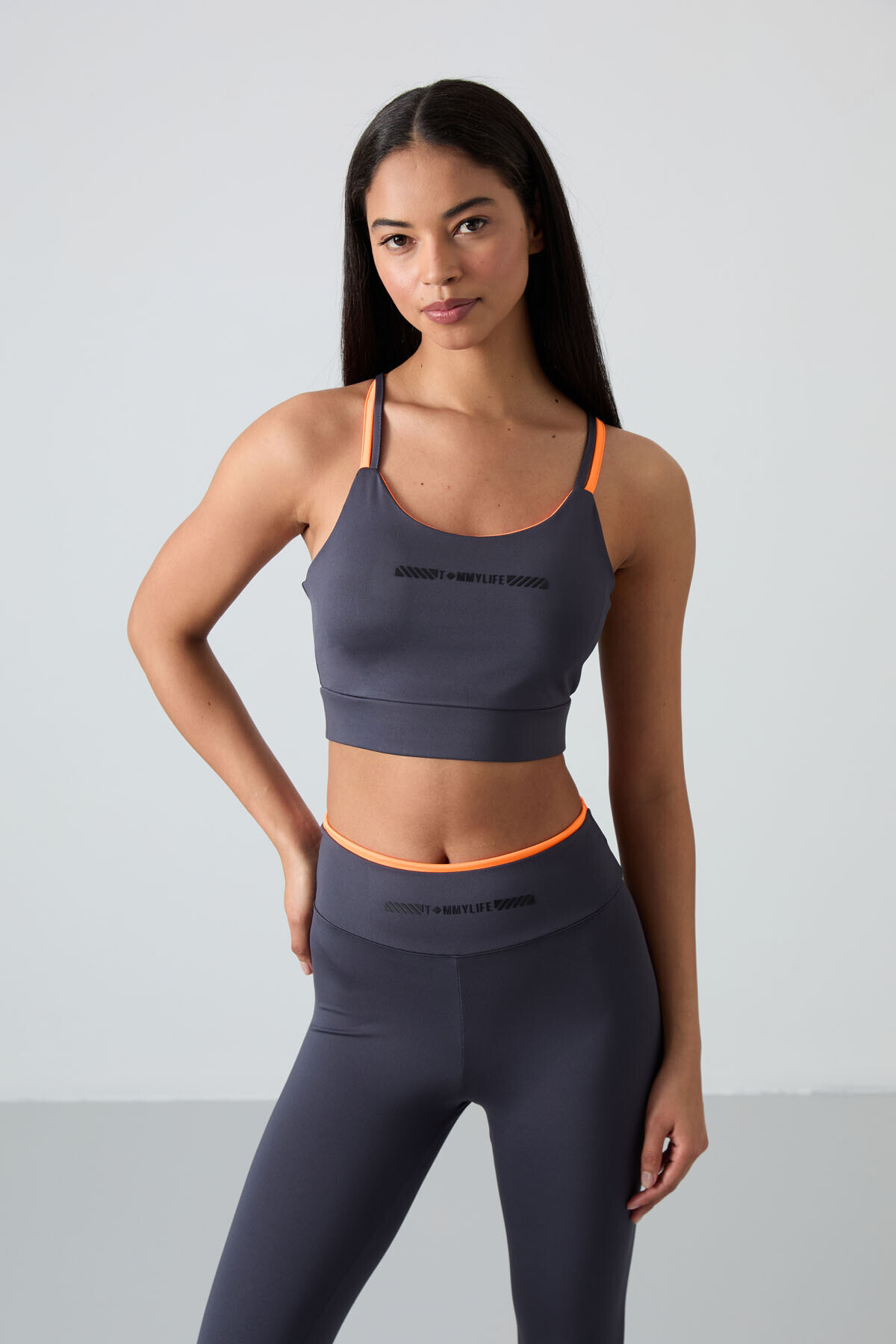 TOMMY LIFE Antrasit Esnek Standart Fit Performans Kadın Tayt Takım - 95333 görsel 5