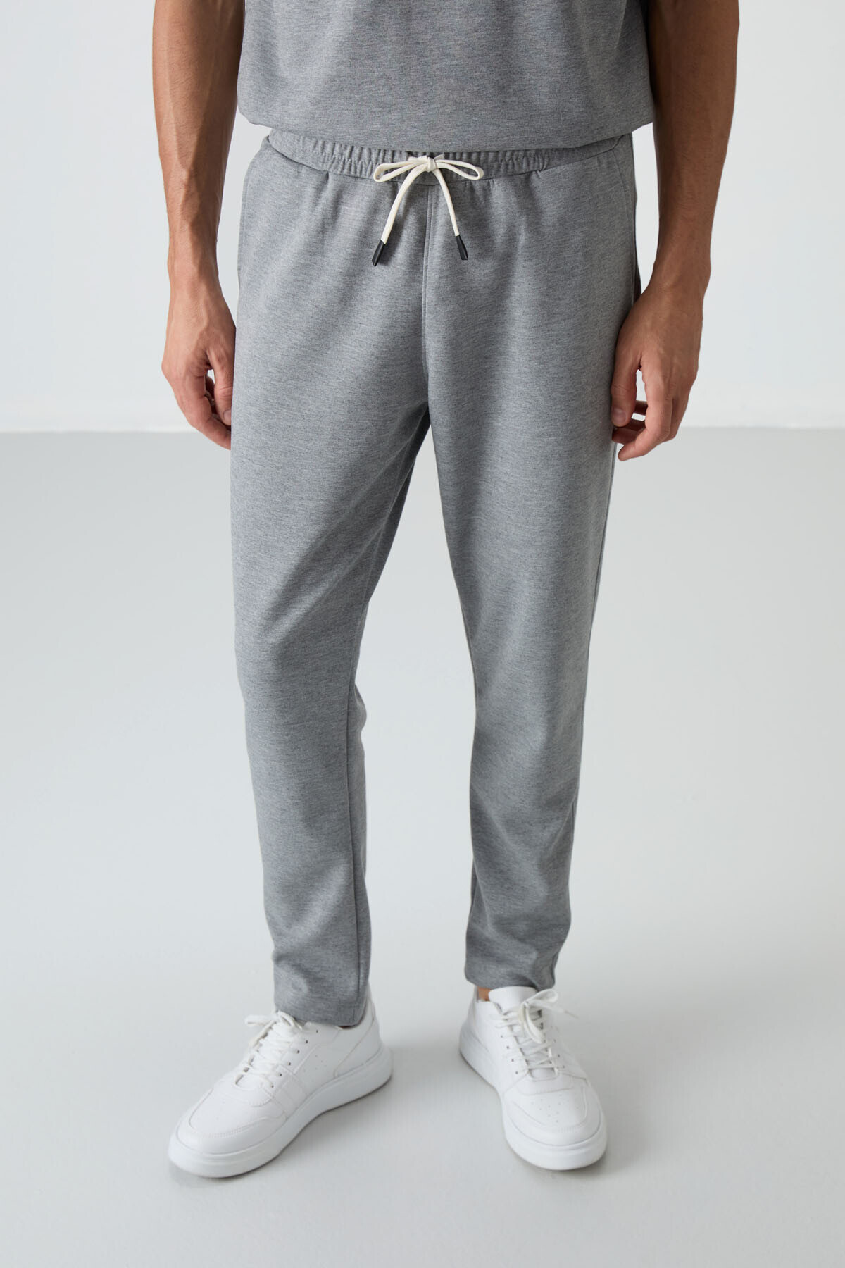 Gri Melanj Pamuklu Kalın Yumuşak Dokulu Oversize Fit Basic Erkek Eşofman Takım - 85251 — رنگارنگ A15ER-85251 — تصویر 5 از 9
