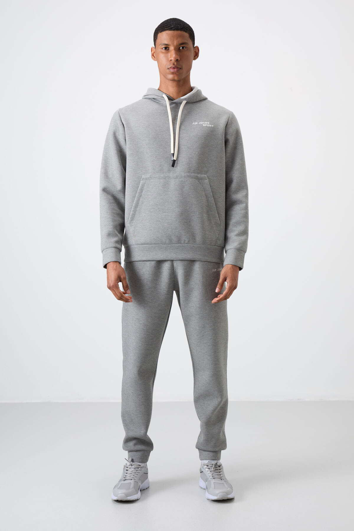 Gri Melanj Pamuklu Kalın Yumuşak Dokulu Comfort Fit Nakışlı Erkek Eşofman Takım - 85255 — رنگارنگ A15ER-85255 — تصویر 5 از 8