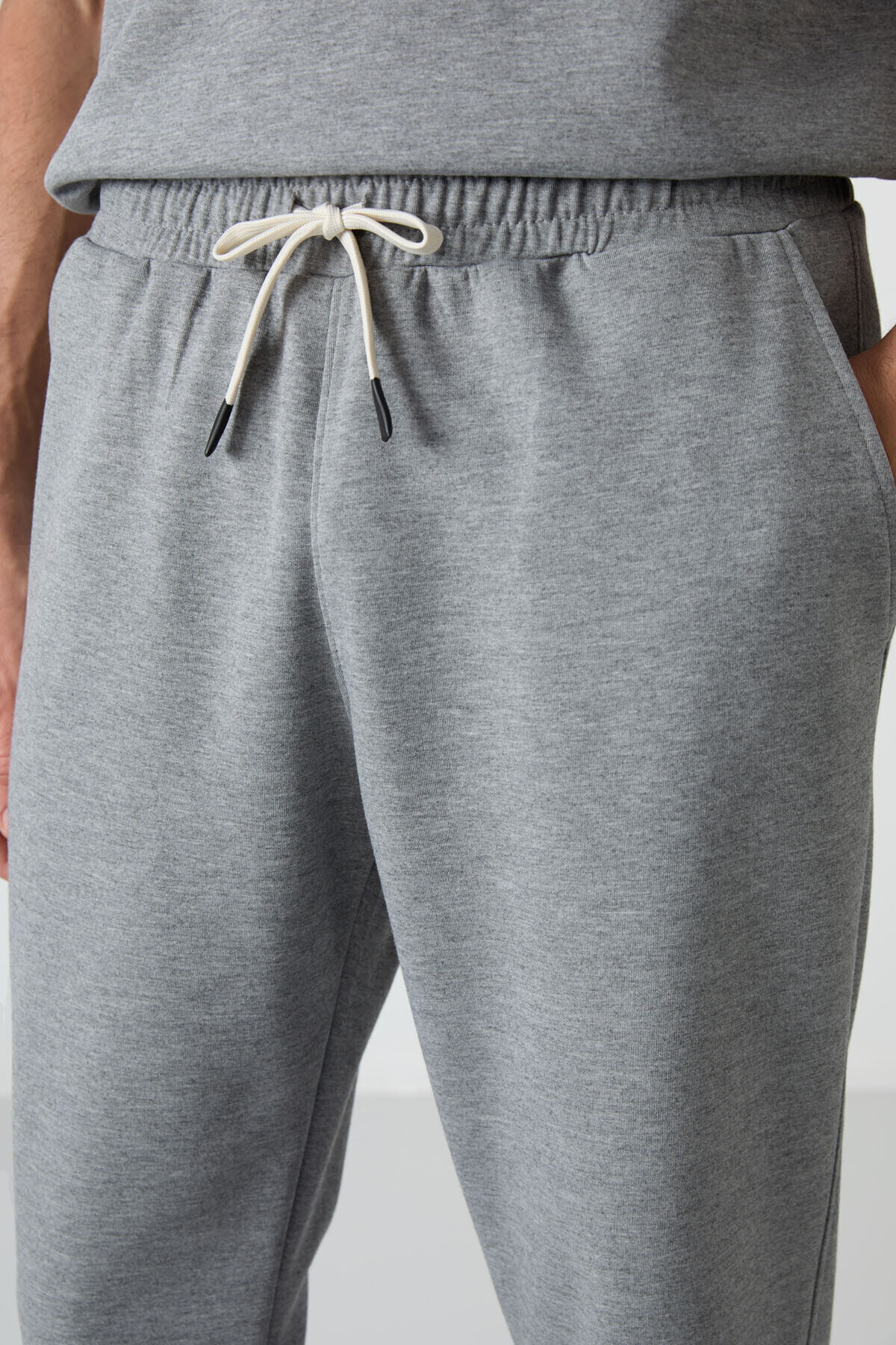 Gri Melanj Pamuklu Kalın Yumuşak Dokulu Oversize Fit Basic Erkek Eşofman Takım - 85251 — رنگارنگ A15ER-85251 — تصویر 4 از 9