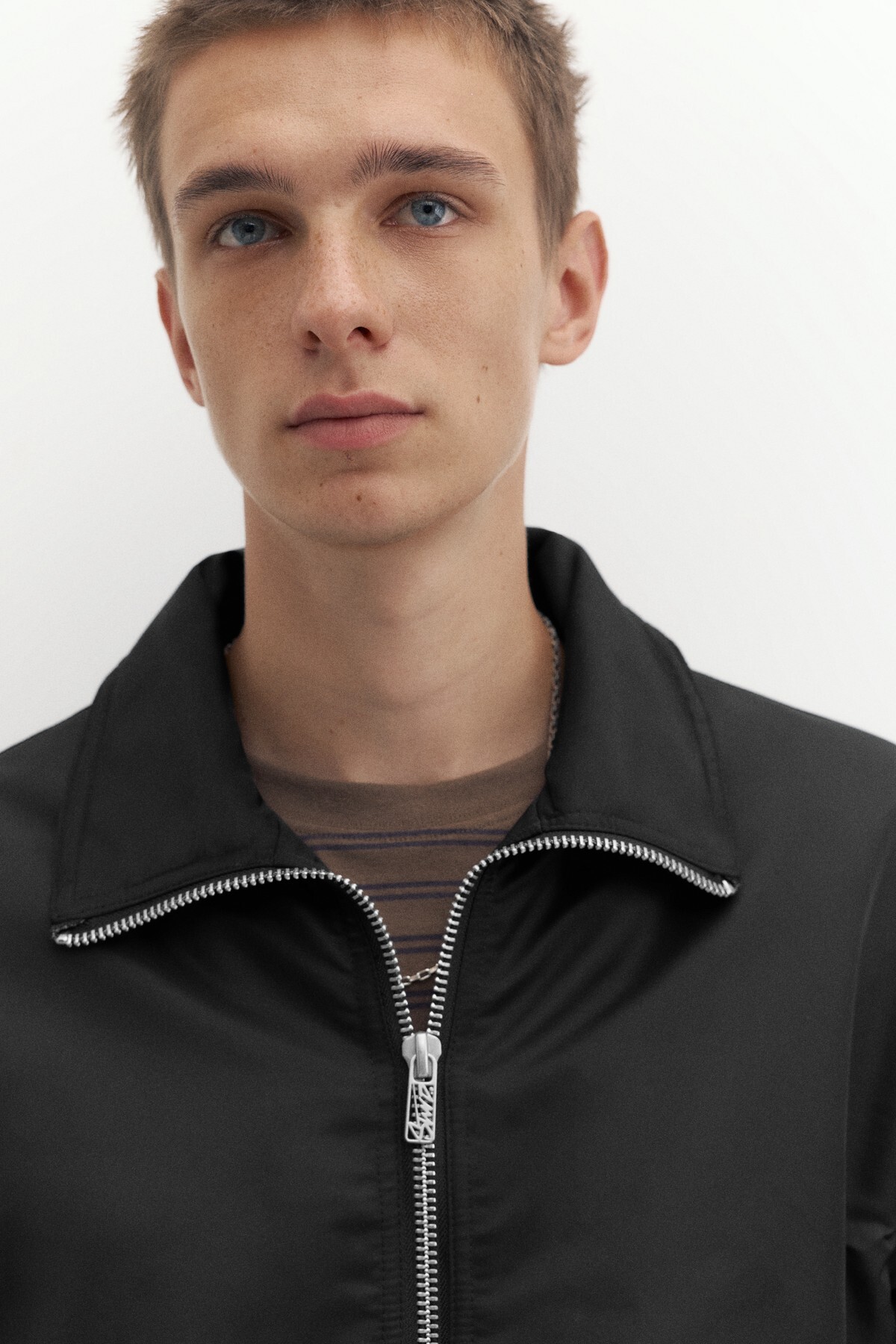 Pull & Bear Gömlek yakalı bomber ceket görsel 7