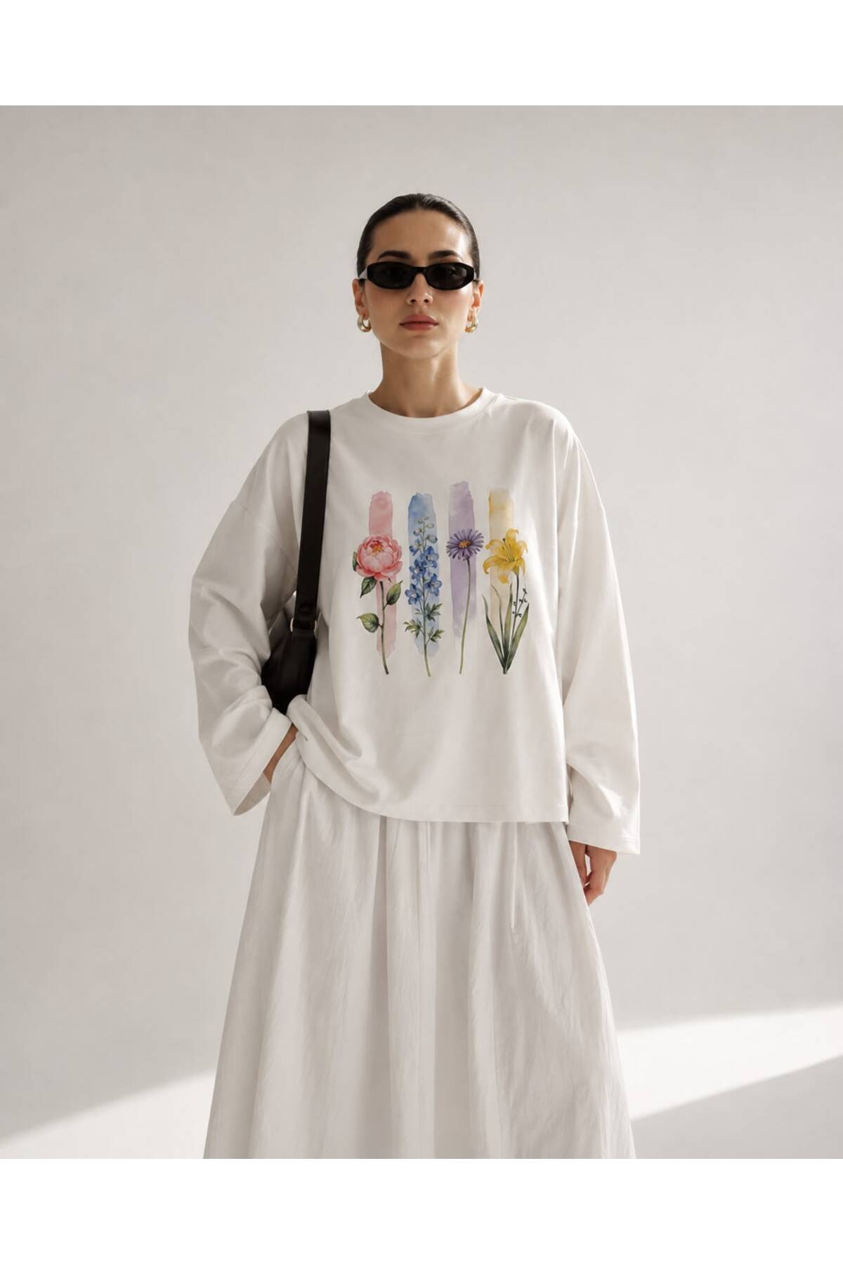 Hira Online Beyaz Botanical Baskılı Tesettüre Uygun Uzun Kollu T-Shirt