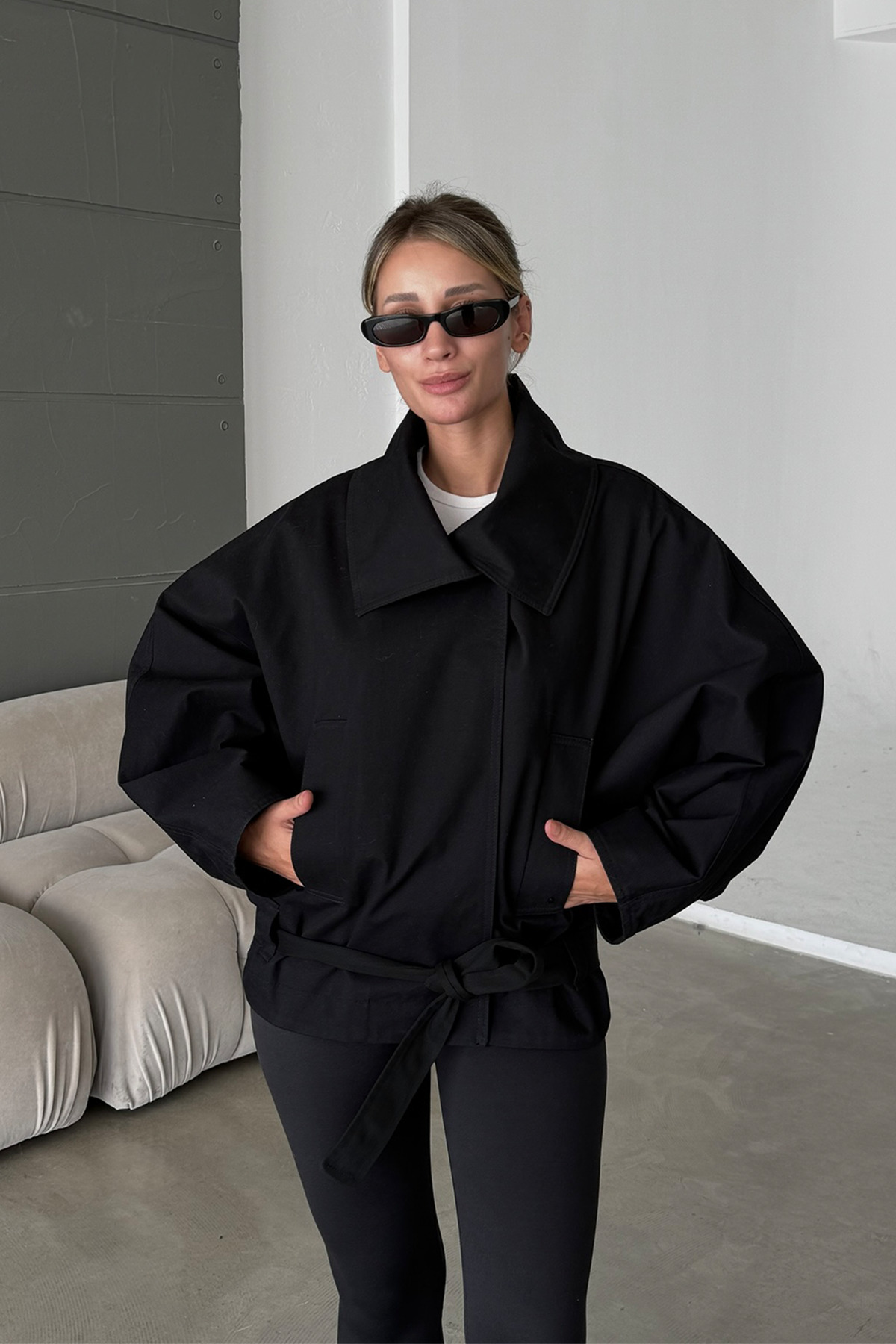 NET OF NOT ZR Model Siyah Dik Yaka Gabardin Kumaş Oversize Kadın Trençkot Ceket görsel 3