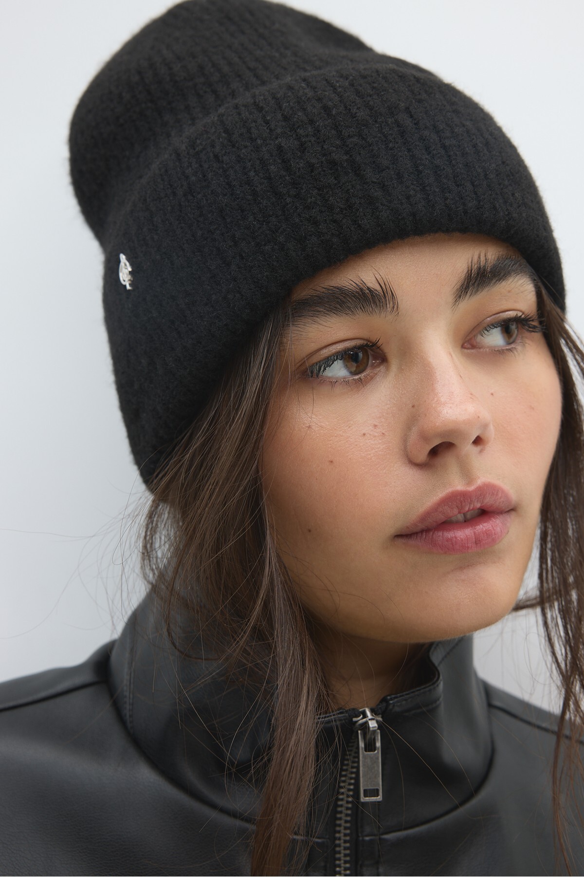 Stradivarius Basic örgü bere görsel 4