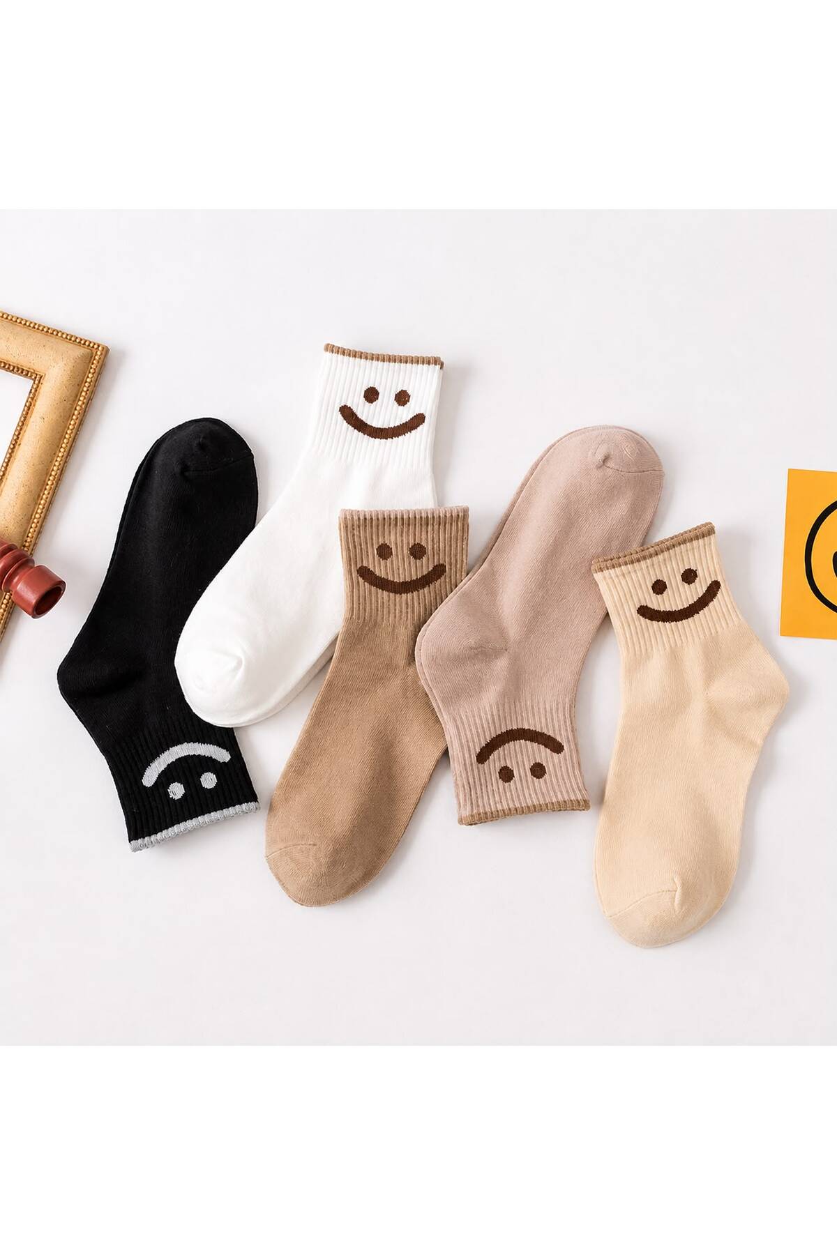 Sky Socks 8 ' Li Gülen Yüz Desenli Kısa Konç Unisex Çorap Seti görsel 6