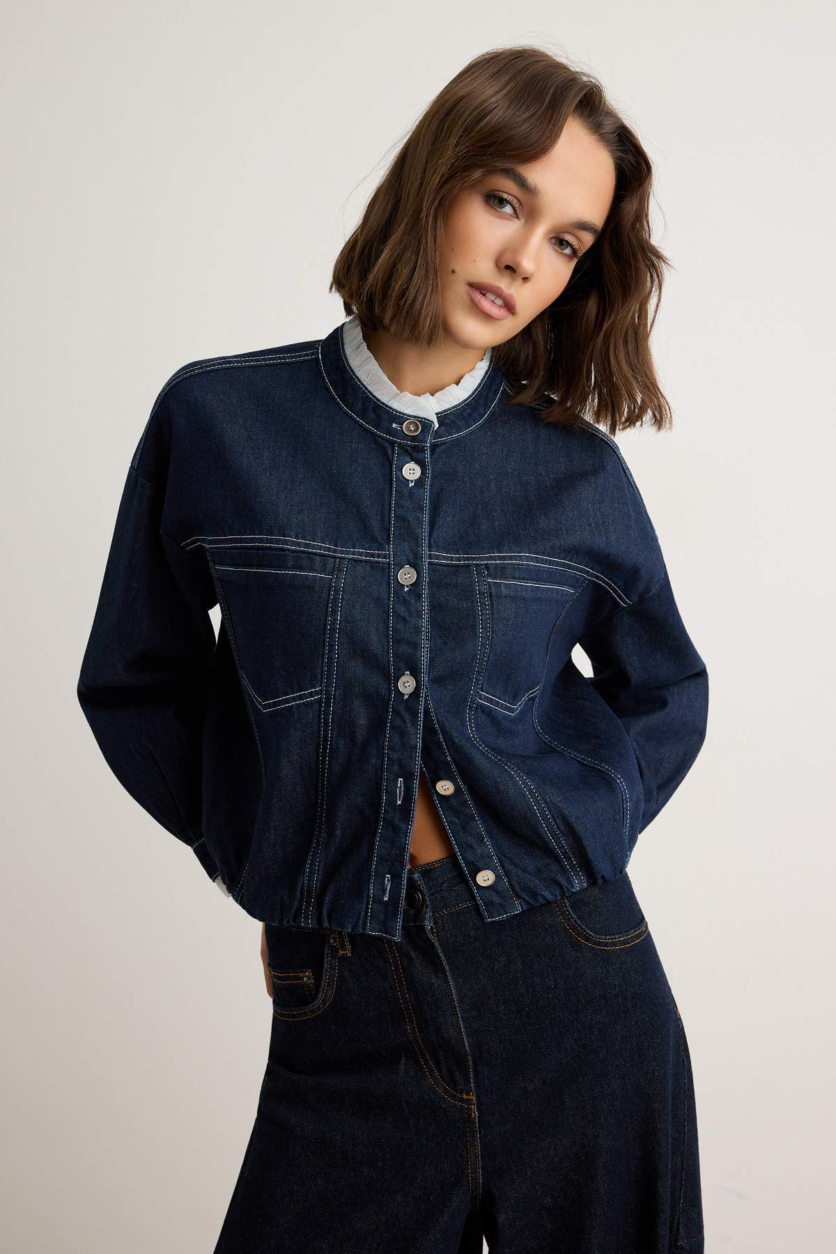 Trendyolmilla Koyu Mavi Yaka Detaylı Bomber Denim Ceket TWOAW27CE00034