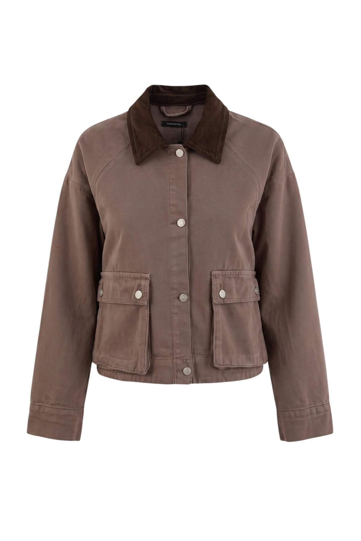 Trendyolmilla Kahverengi Yaka ve Cep Detaylı Denim Ceket TWOAW27CE00033